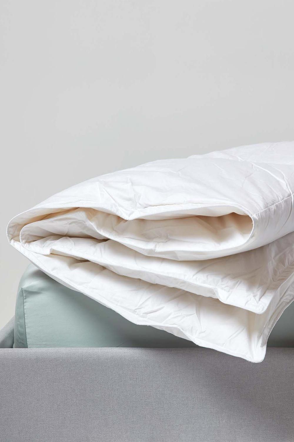 Homescapes Luxury White Duck Down 10.5 Tog Autumn Duvet 2