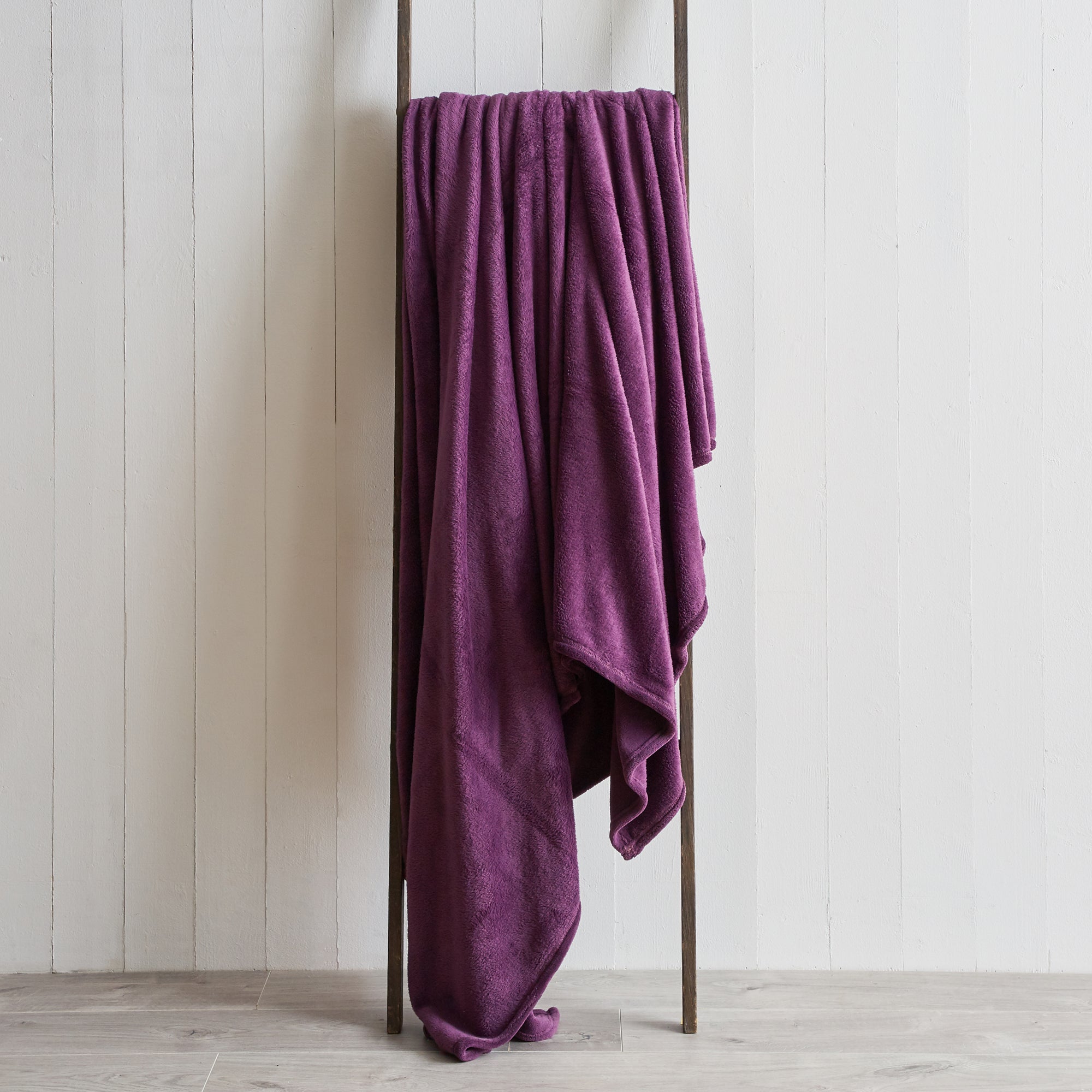 Seriously Soft 220cm x 220cm Throw Plum (Purple)