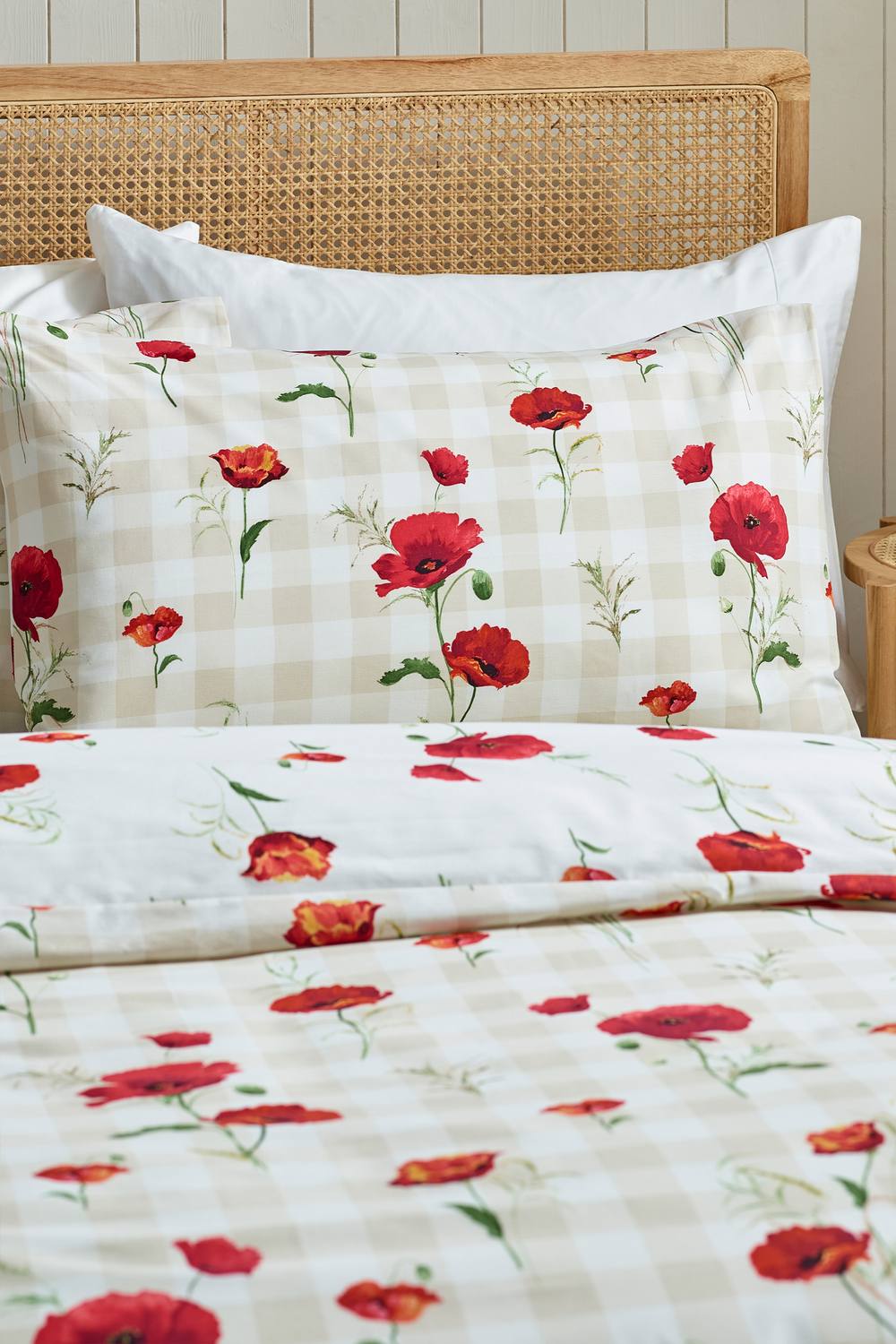 Catherine Lansfield Poppy Floral Reversible Duvet Cover Set in Red 3