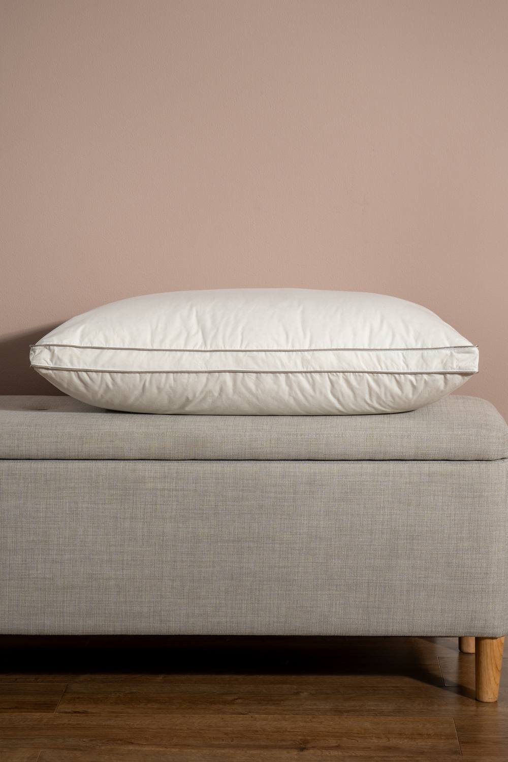 Soak&Sleep 60% Duck Down Standard Pillow - Medium in White