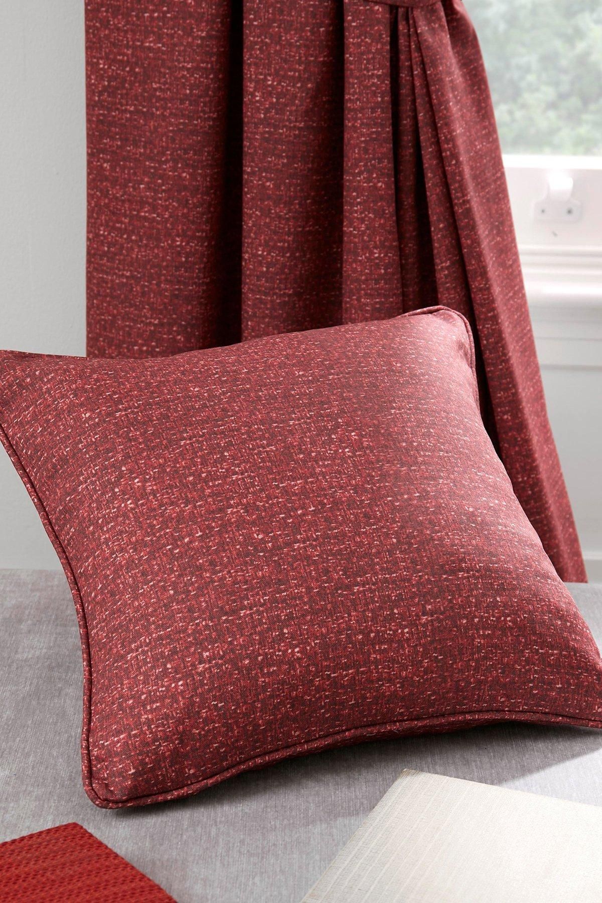 Dreams & Drapes 'Pembrey' Textured Filled Cushion in Red