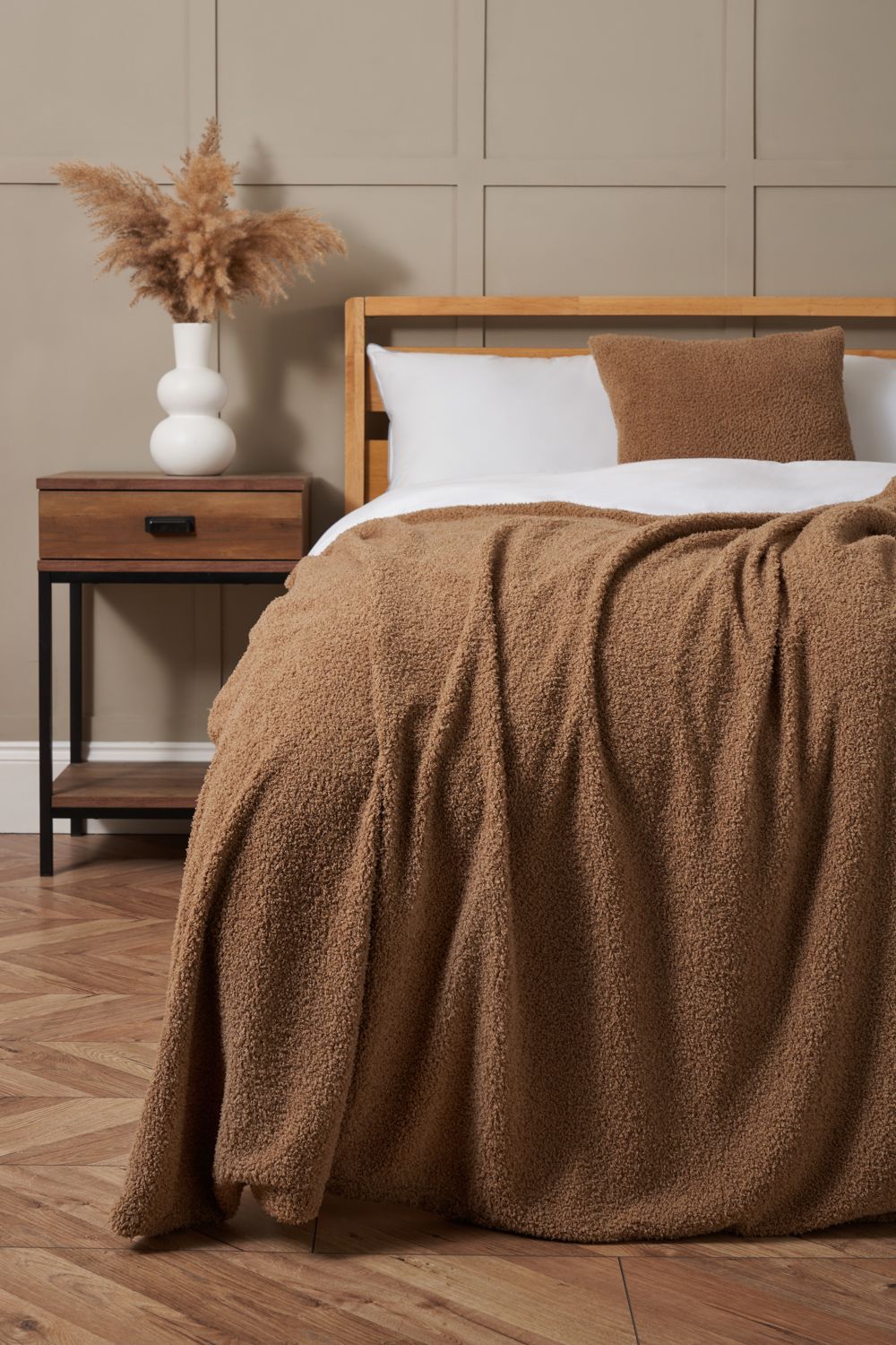 BHS Teddy Bear Fleece Throw in Brown