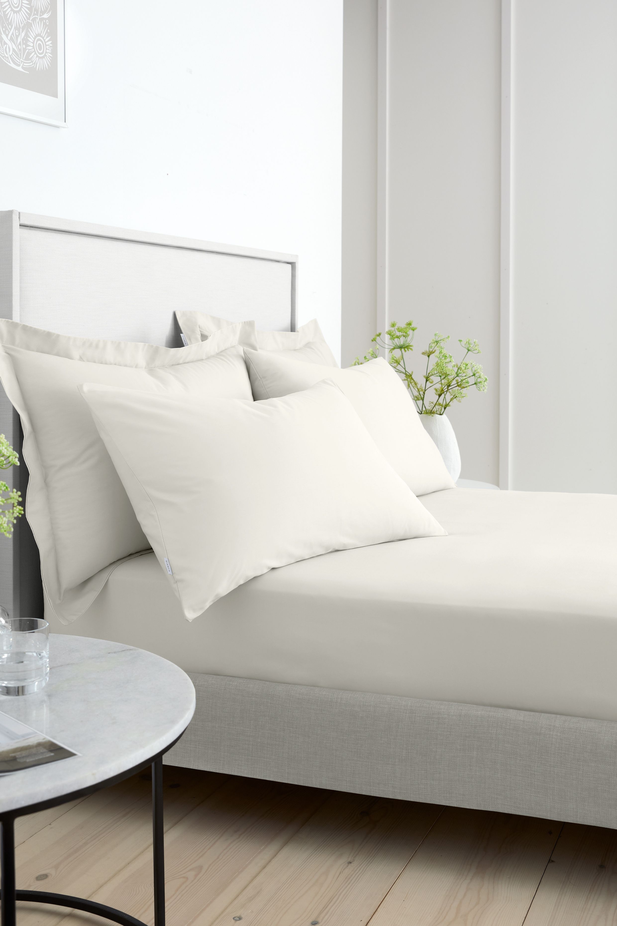 Bianca '200 Thread Count Cotton Percale' Standard Pillowcase Pair in Cream 4