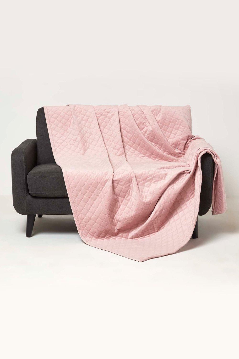 Homescapes Diamond Quilted Velvet Throw in Pink