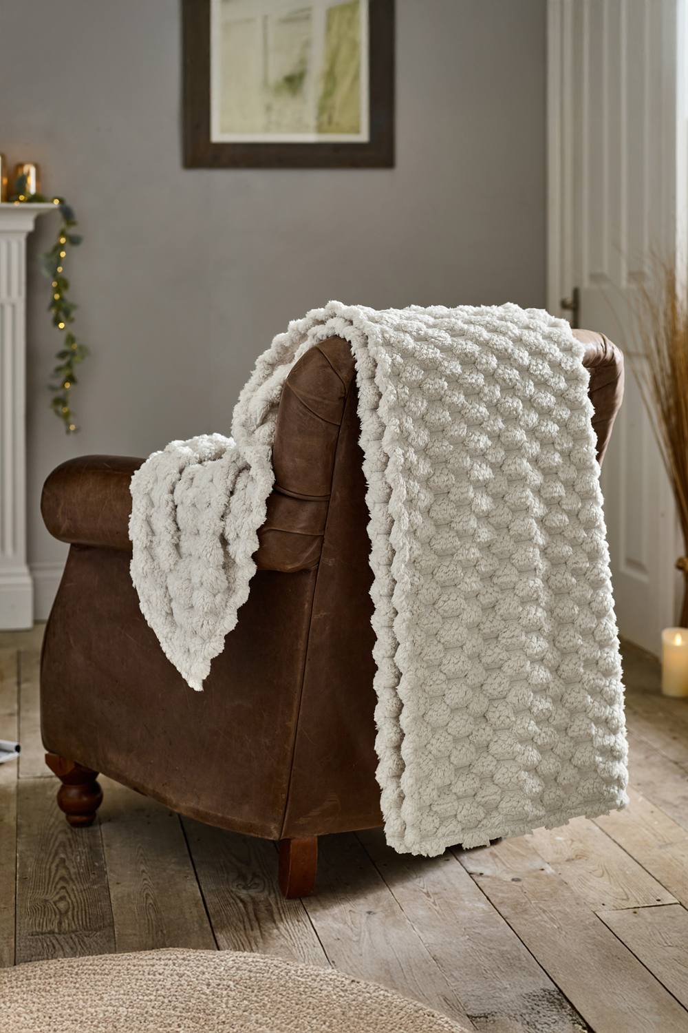Deyongs Featherstone SuperSoft Textured Extra Warm Luxury Throw 130x170cm in Silver