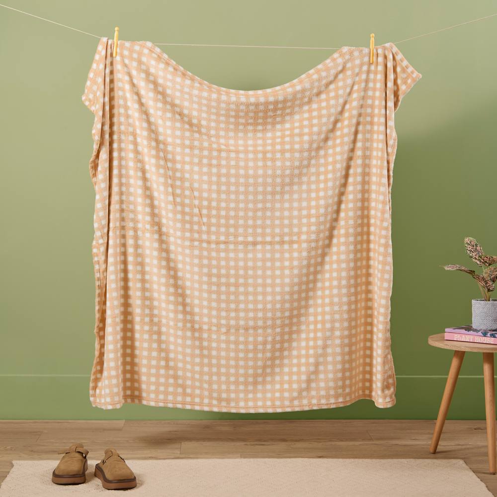 Furn Gingham Check Printed Soft Fleece Throw in Yellow