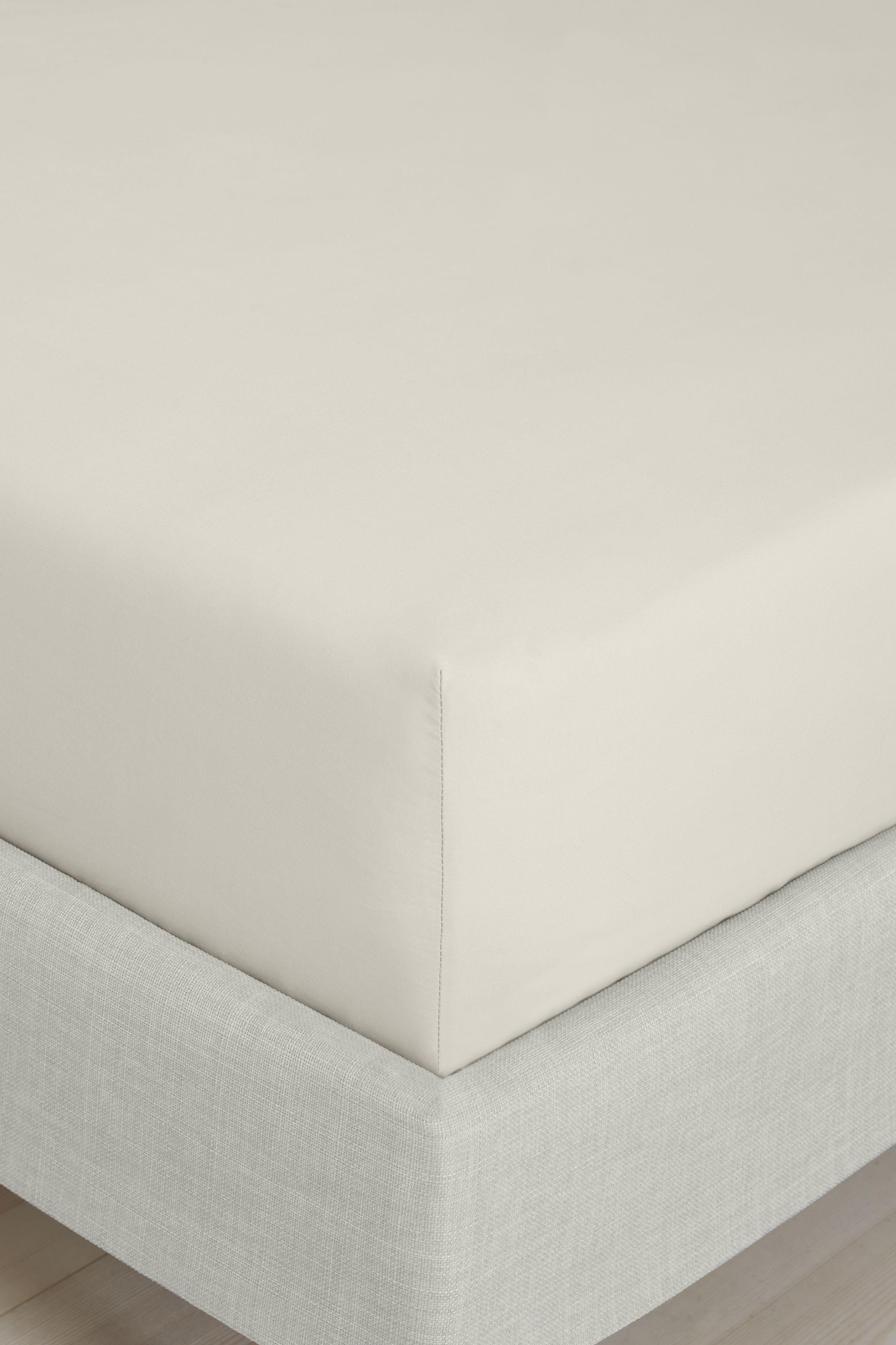Bianca 200 Thread Count Cotton Percale 32cm Depth Sheet in Natural | Size: Super King Fitted