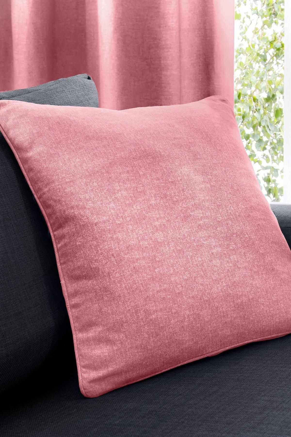 Fusion 'Sorbonne' Luxury Plain Dyed Filled Cushion 100% Cotton in Rose