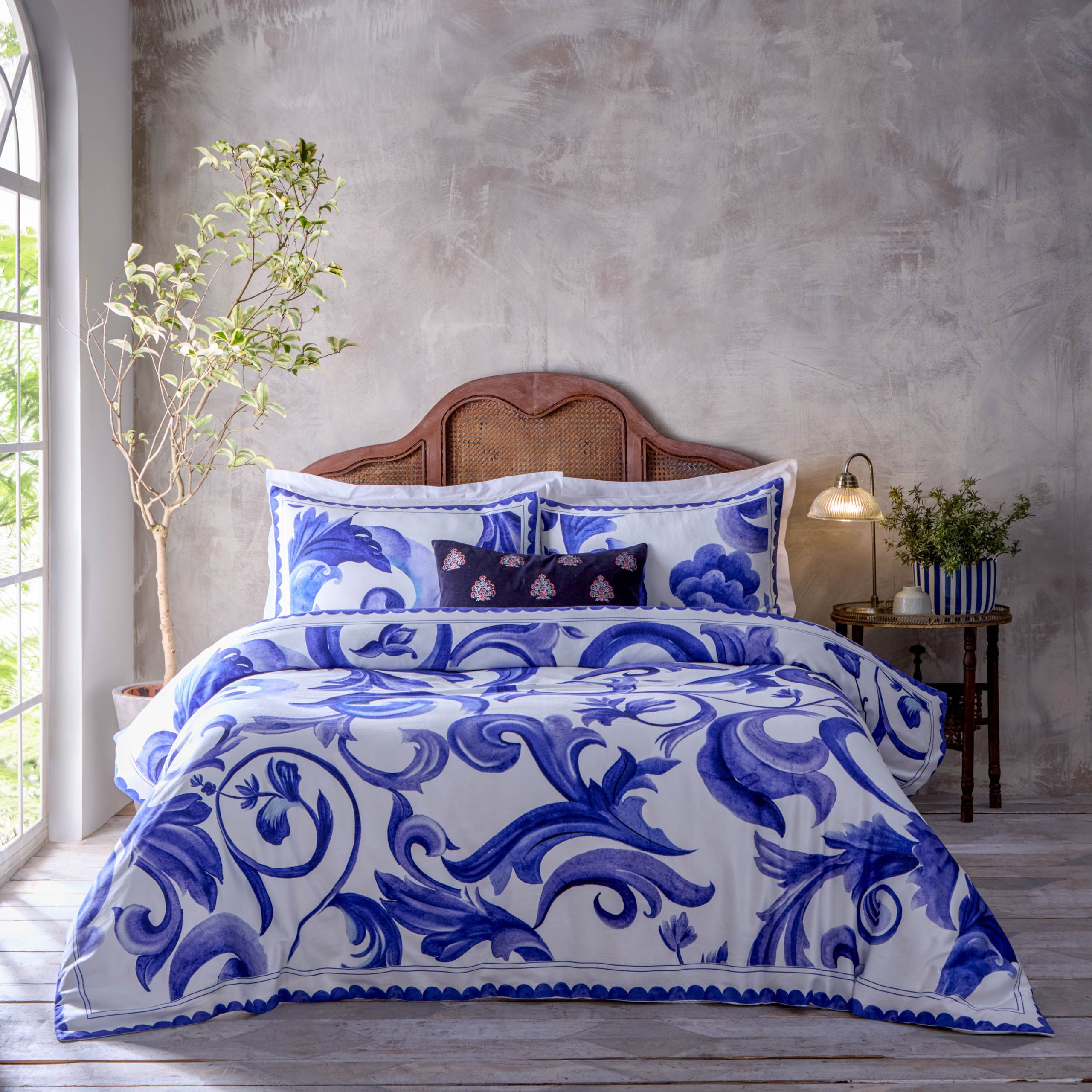 Paoletti Azzurro Printed 100% Cotton Duvet Cover Set in Blue