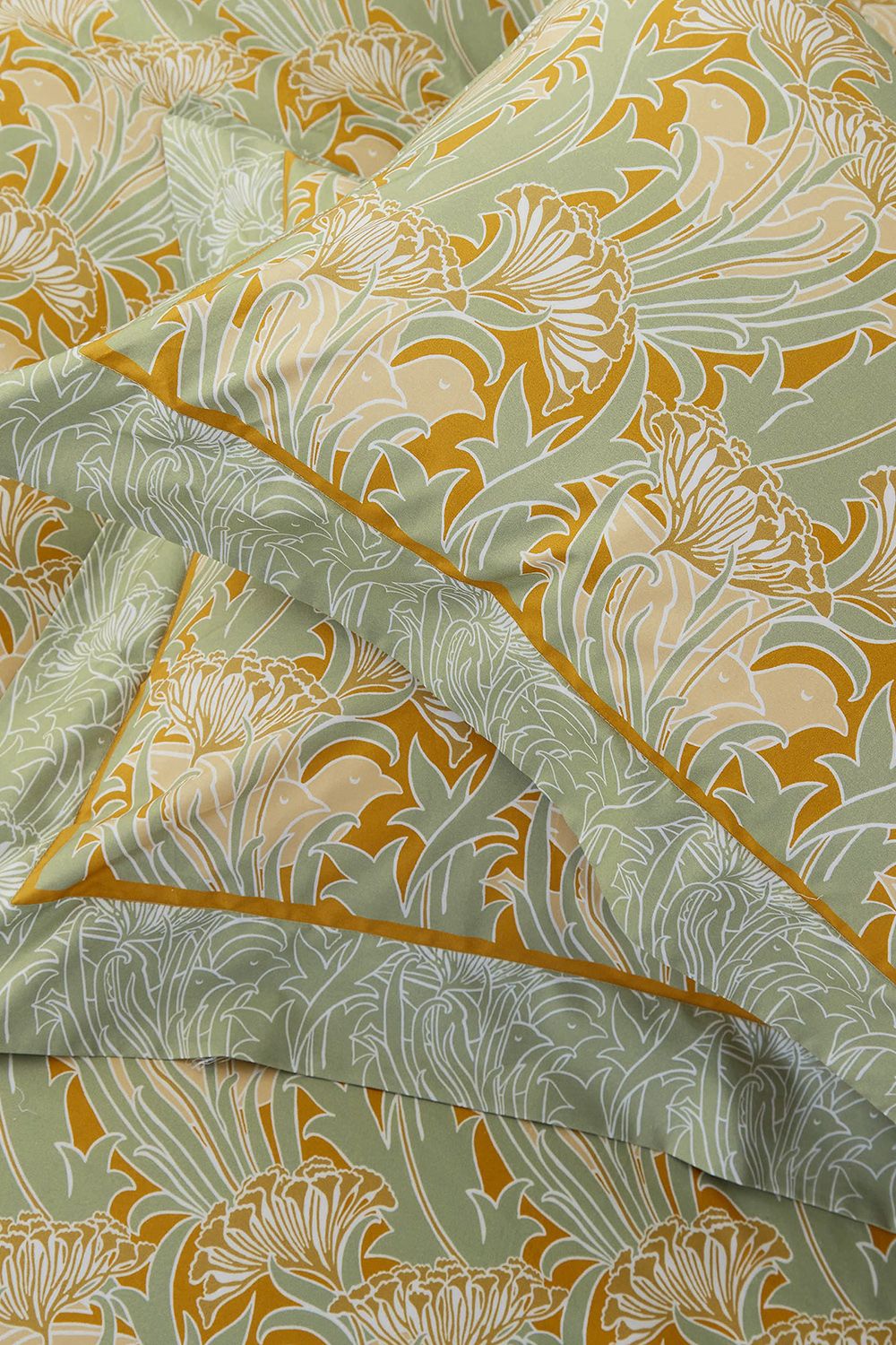 Morris & Co 'Laceflower' Cotton Duvet Cover Set in Green 5