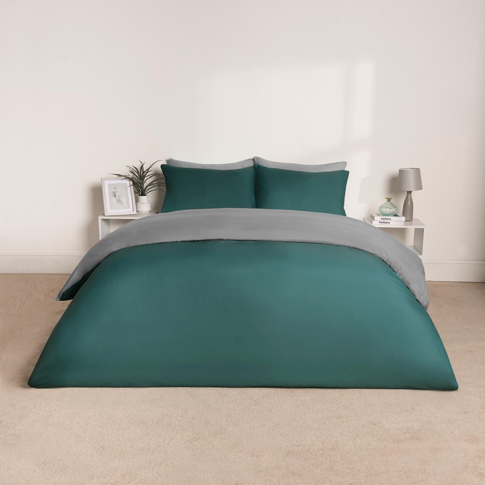 OHS Plain Reversible Duvet Cover With Pillowcase Set in Teal