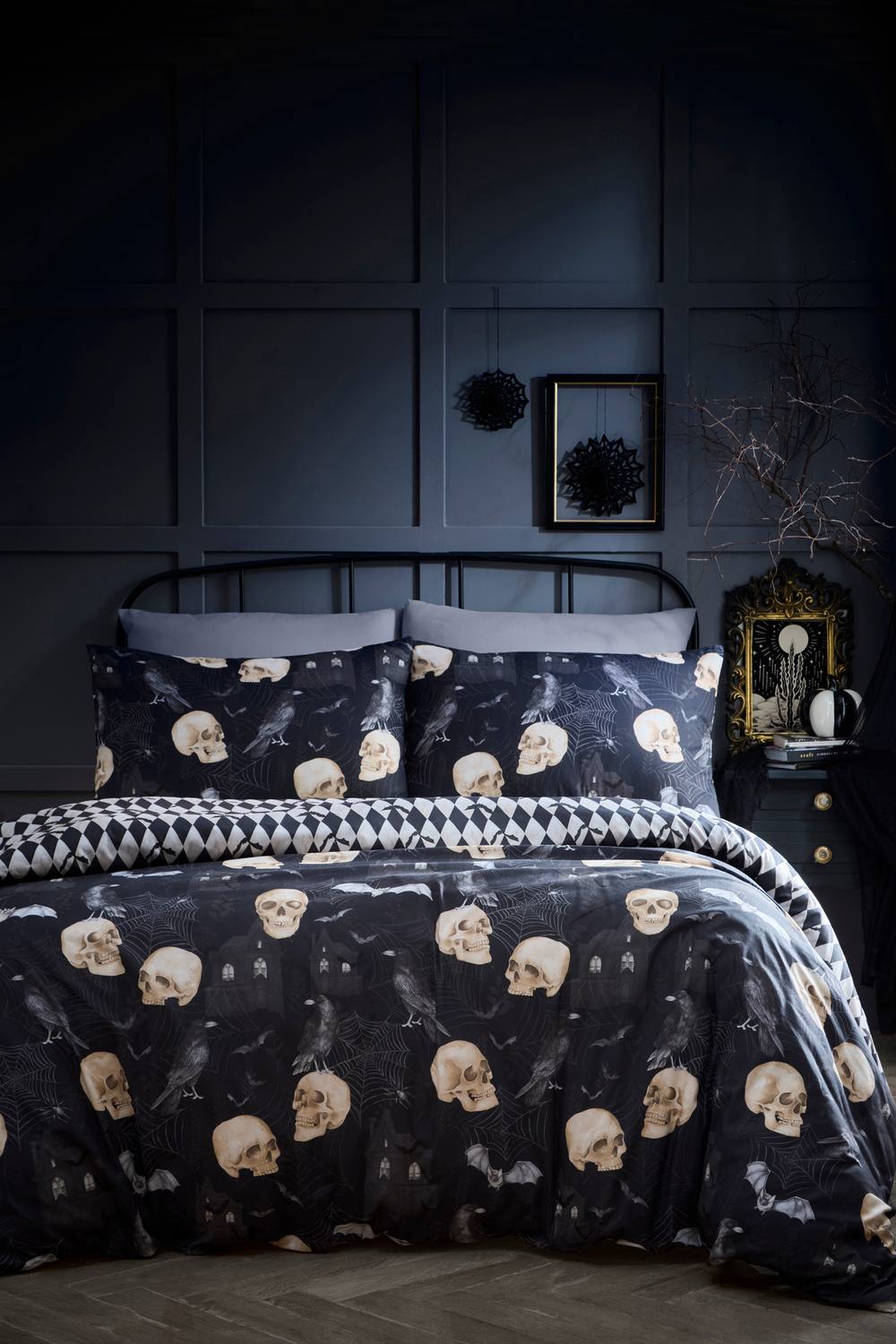 Fusion 'Gothic Skulls' Halloween Inspired Duvet Cover Set in Black