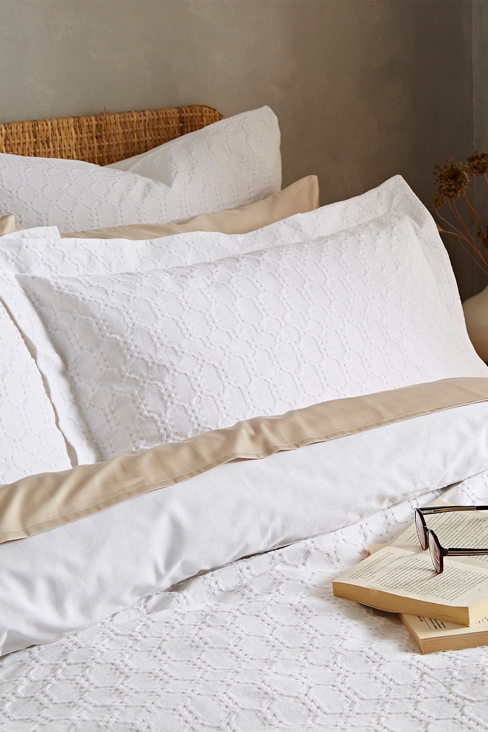 Bianca 'Waffle Cotton Circle' Pillowcase Pair in White
