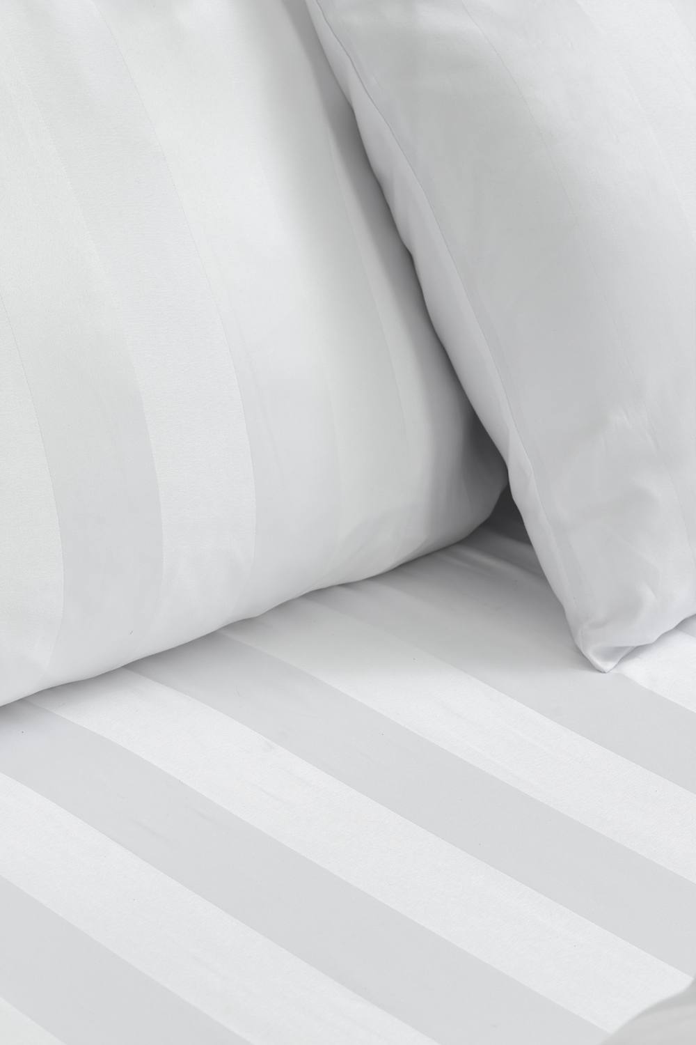 Catherine Lansfield 'So Soft Satin Stripe' Standard Pillowcase Pack of 4 in White 2