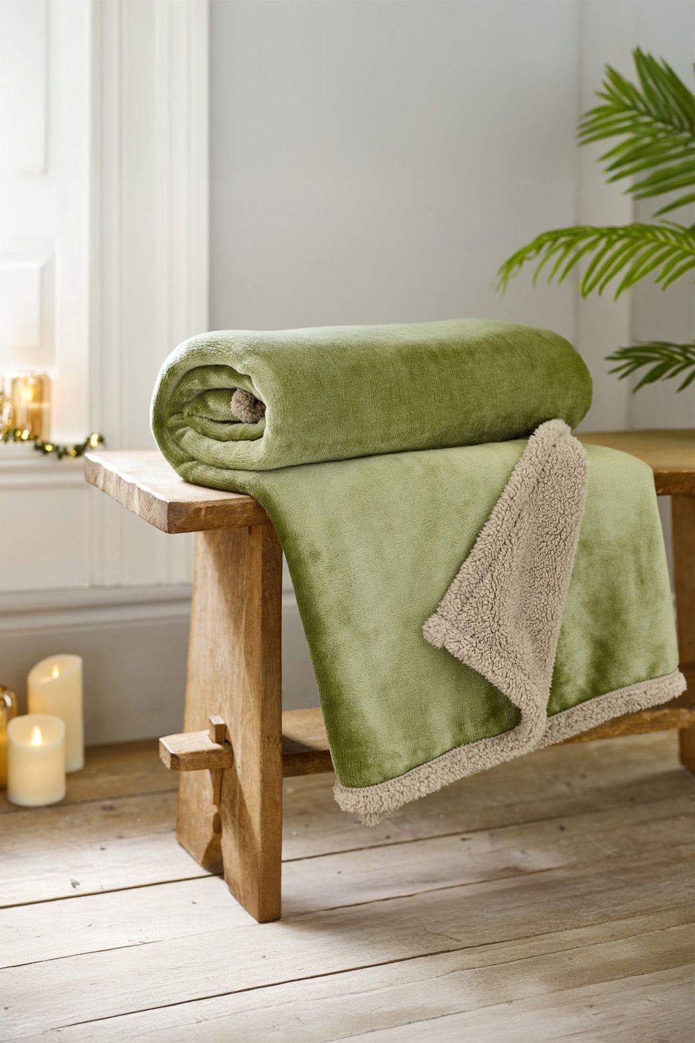 Deyongs Hazelwood Super Soft Flannel & Sherpa Throw - 130 x 170cm Fleece Blanket in Pale Green