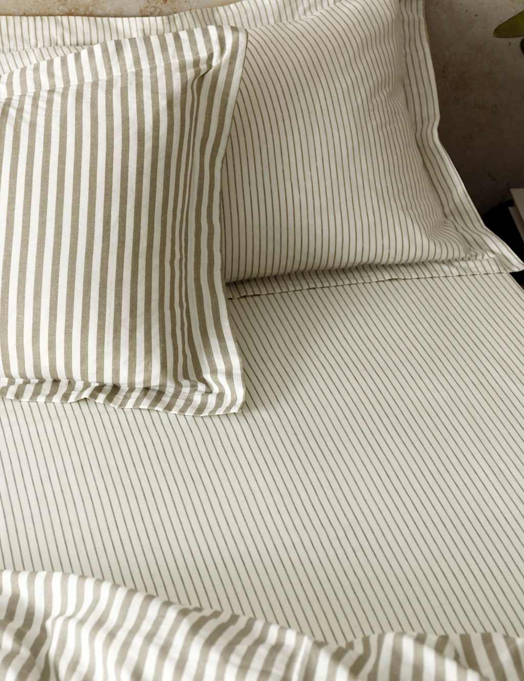 YARD Pure Cotton Hebden Striped Fitted Sheet Medium Brown