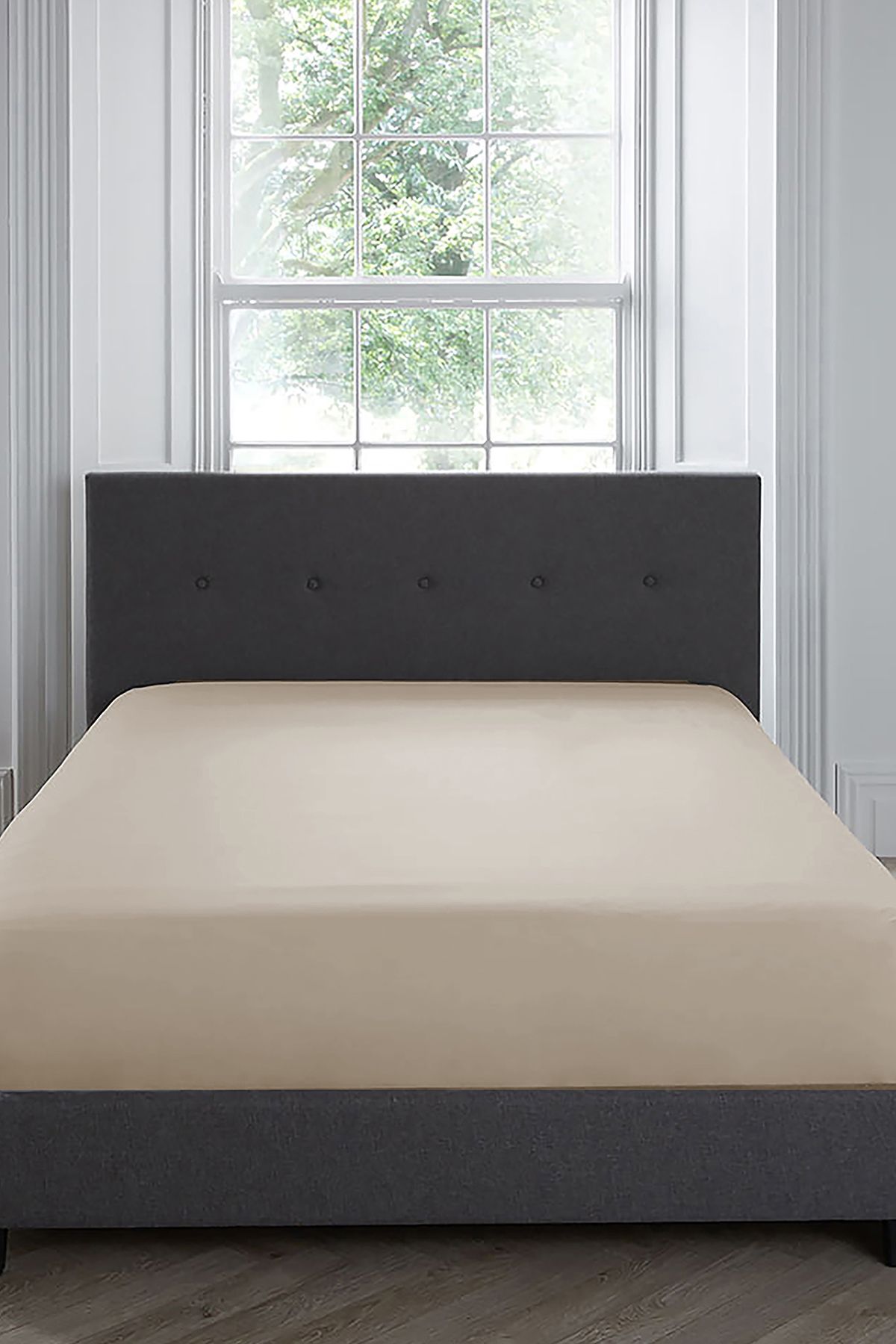 Appletree 'Premium 200TC Plain Dye' Hotel Quality 100% Percale Cotton Fitted Bed Sheet in Natural | Size: King Fitted