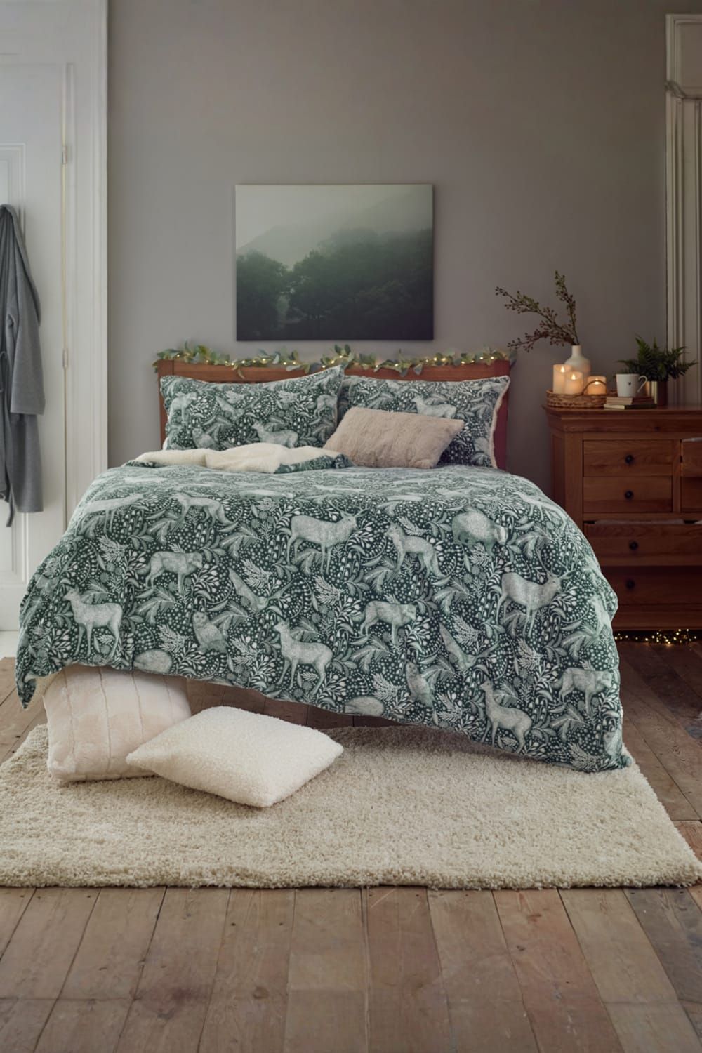 Deyongs Woodland Folk Animal Print Fleece Duvet Cover Set with Cosy Sherpa Reverse in Dark Green
