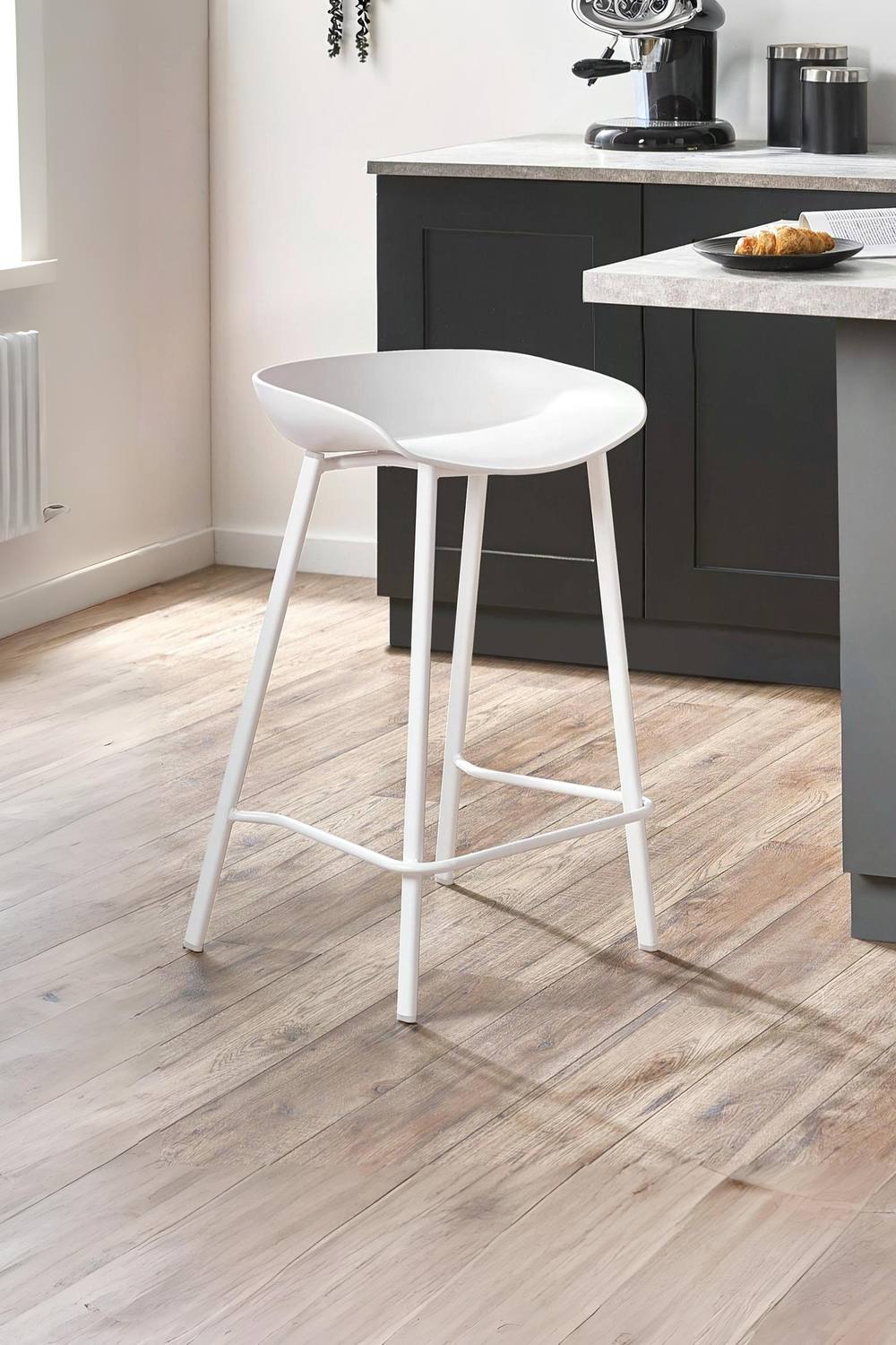 Julian Bowen Renzo Plastic Bar Stool (Set of 2) in White