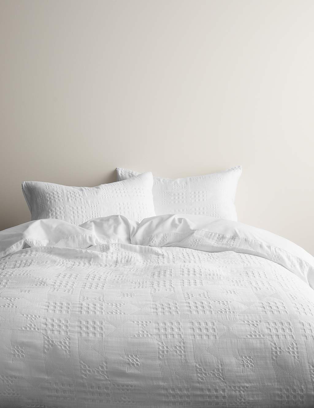 M&S Pure Cotton Geometric Jacquard Bedding Set White