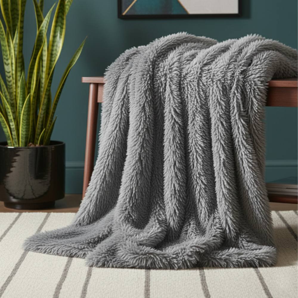 Snug City Cuddly Extra Fluffy Throw Ultra Soft Plush Blanket Sofa Bed Home Decor in Silver