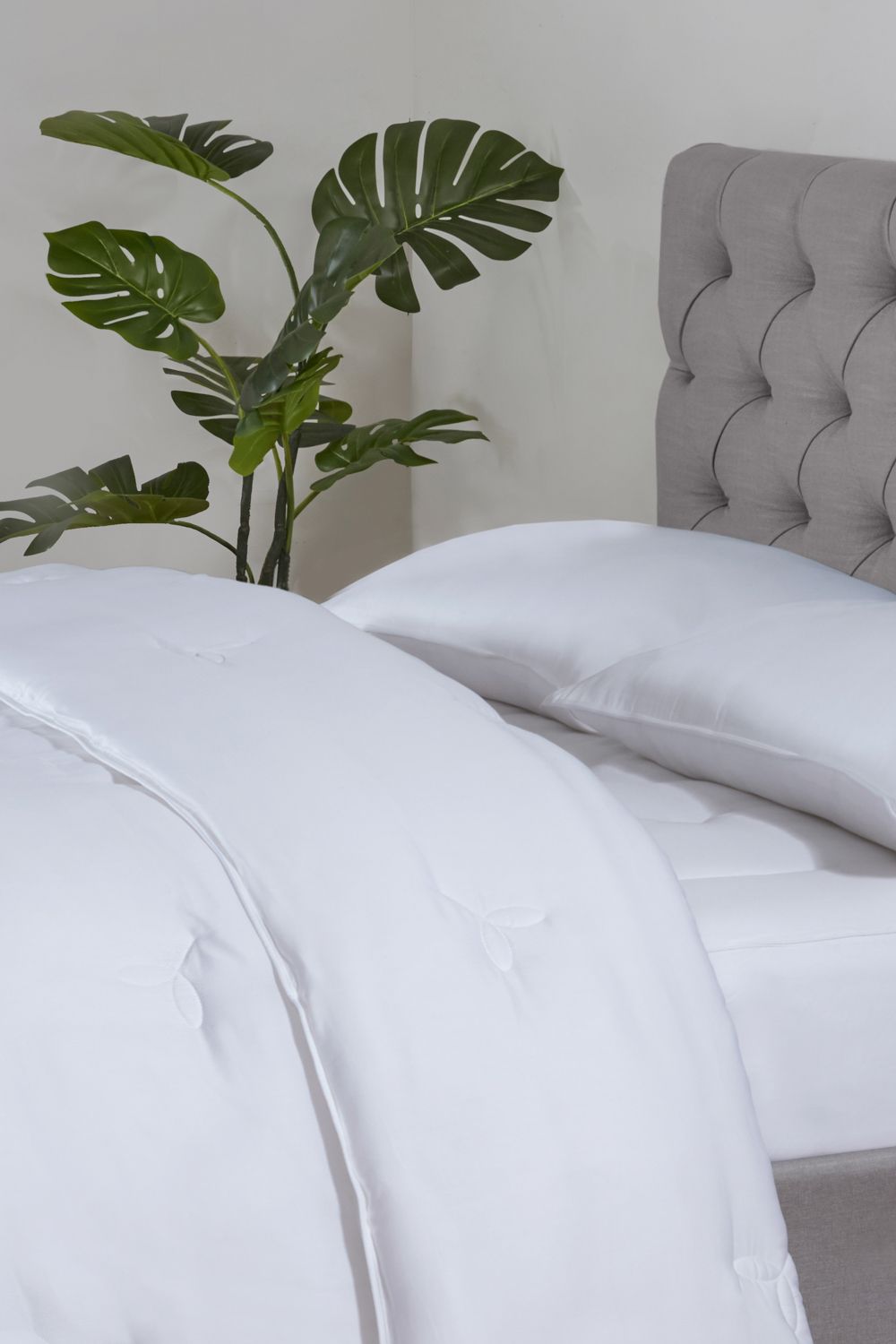 BHS 10.5 Tog Hotel Collection Lyocell Duvet in White