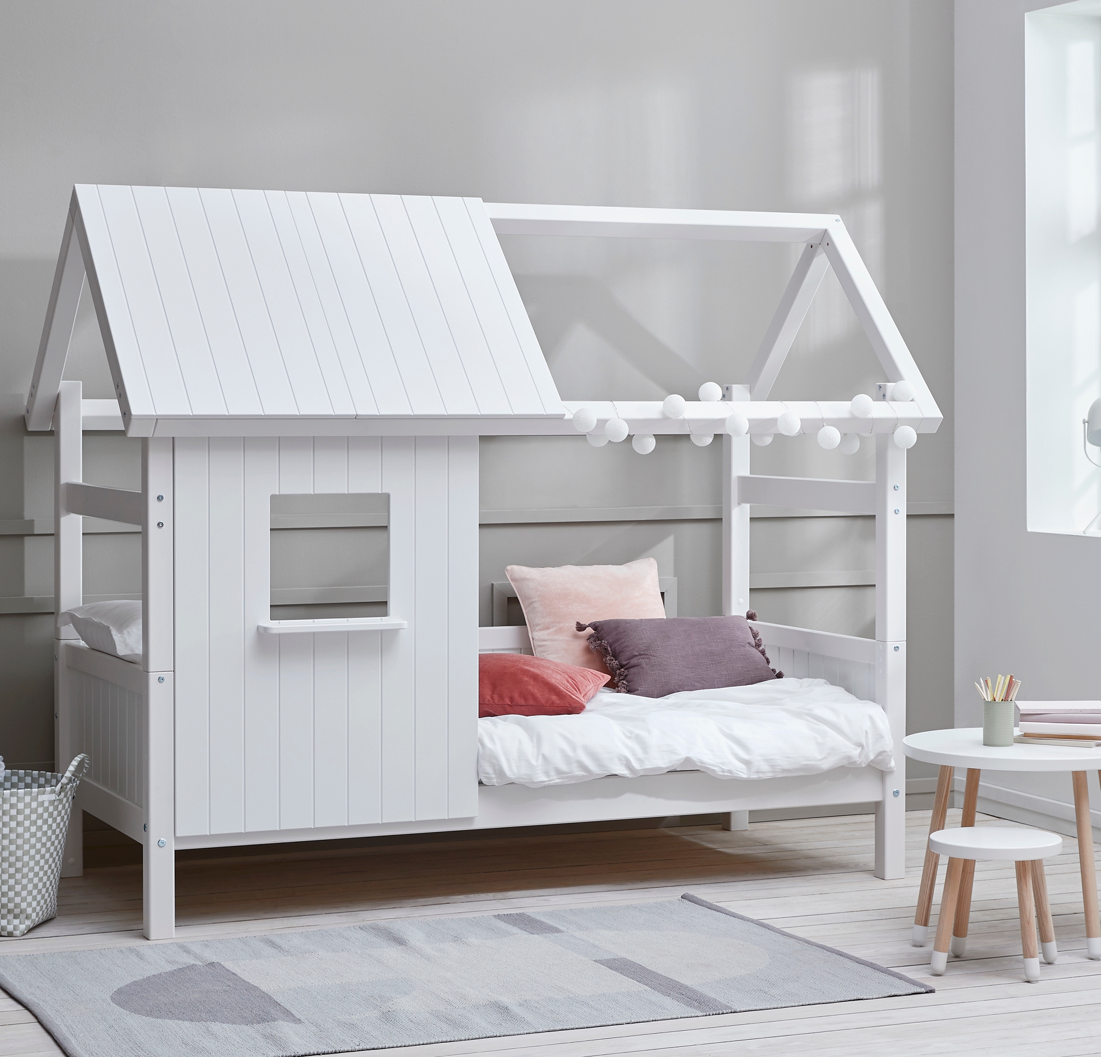 Nordic Hut White Wooden Treehouse Bed - EU Single