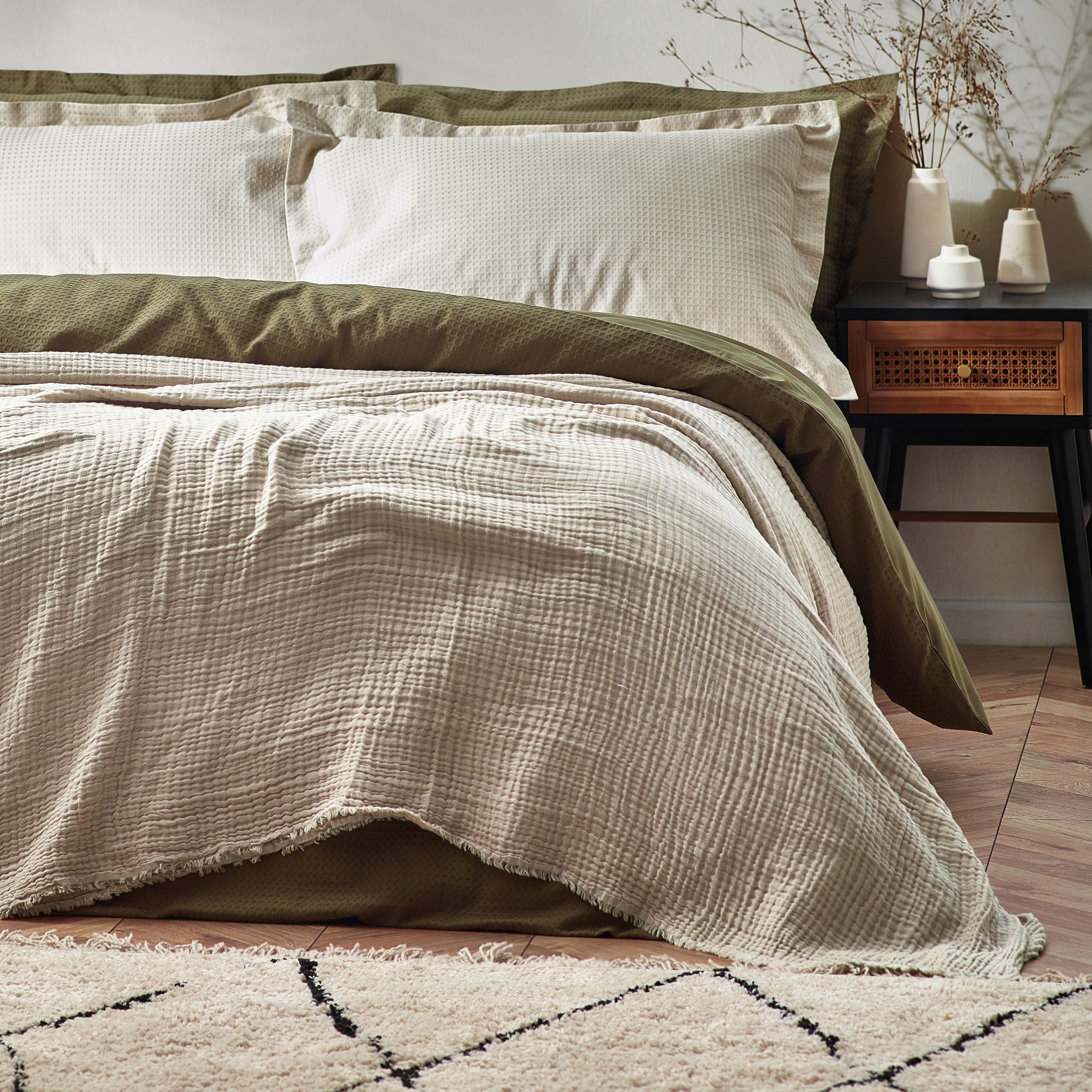 Yard Lark 100% Cotton Muslin Frayed Edge Throw in Natural