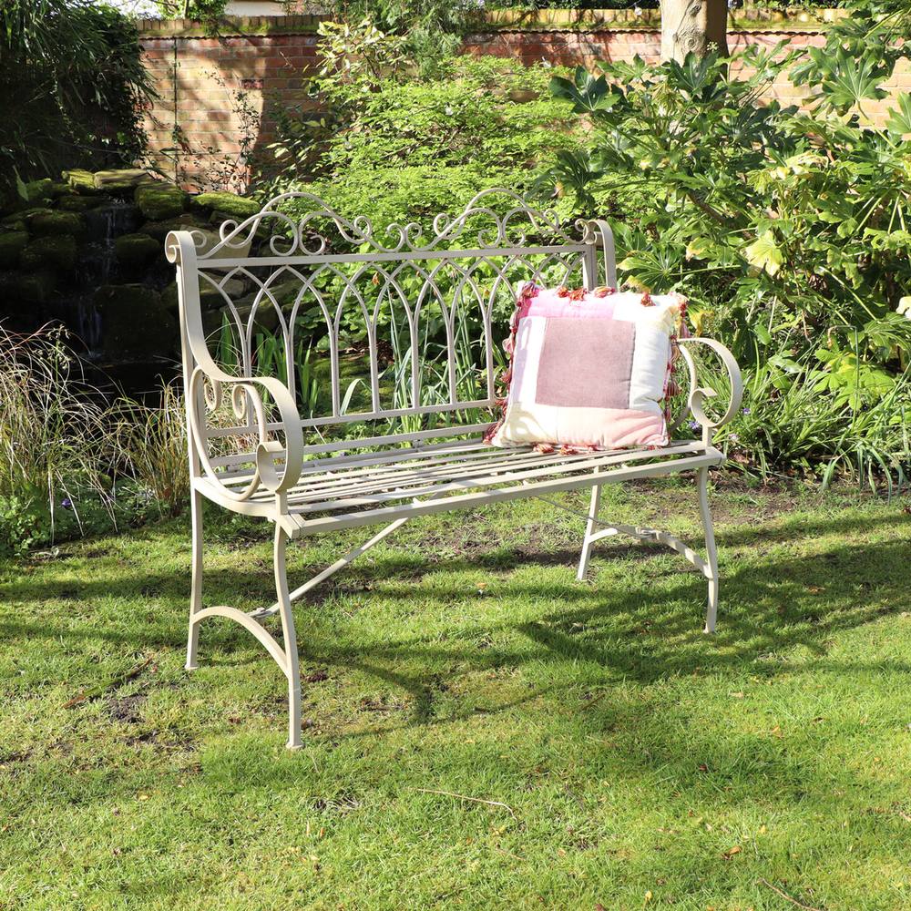 Melody Maison Rustic Cream Vintage Metal Garden Bench in Silver