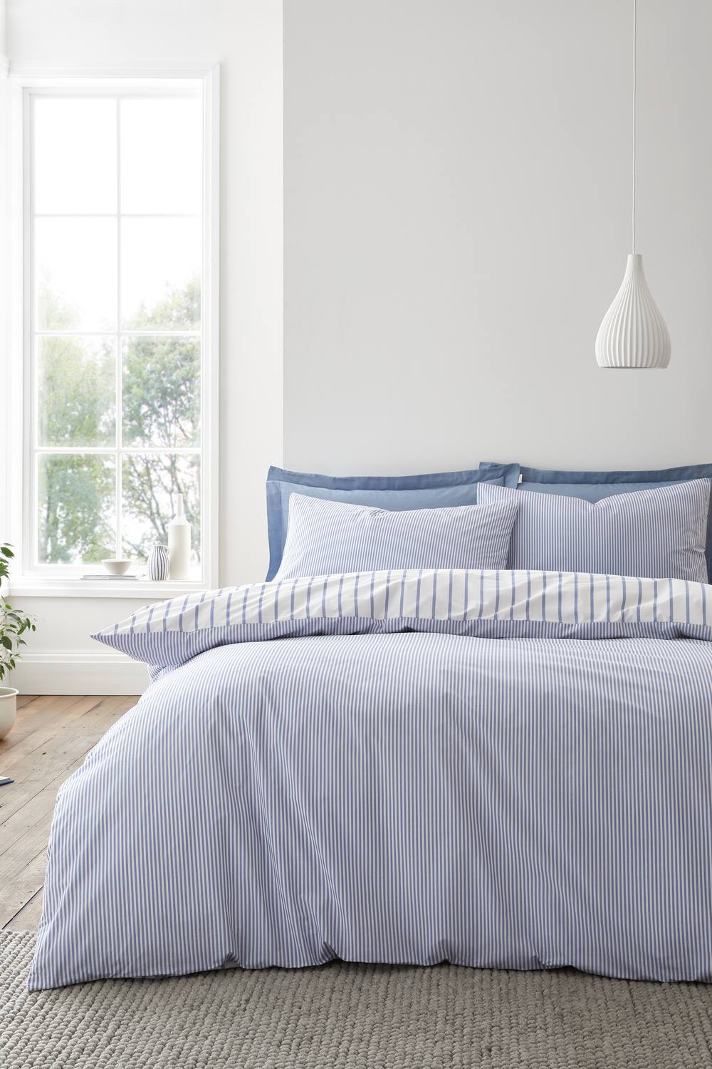 Bianca 'Hampton Stripe' 200 Thread Count Cotton Reversible Duvet Cover Set in Blue 2