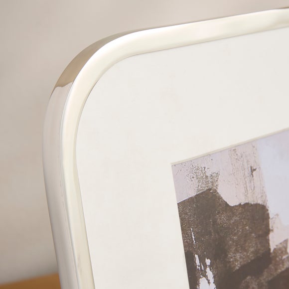 Bellamy Cast Metal Curved Corner Photo Frame 3