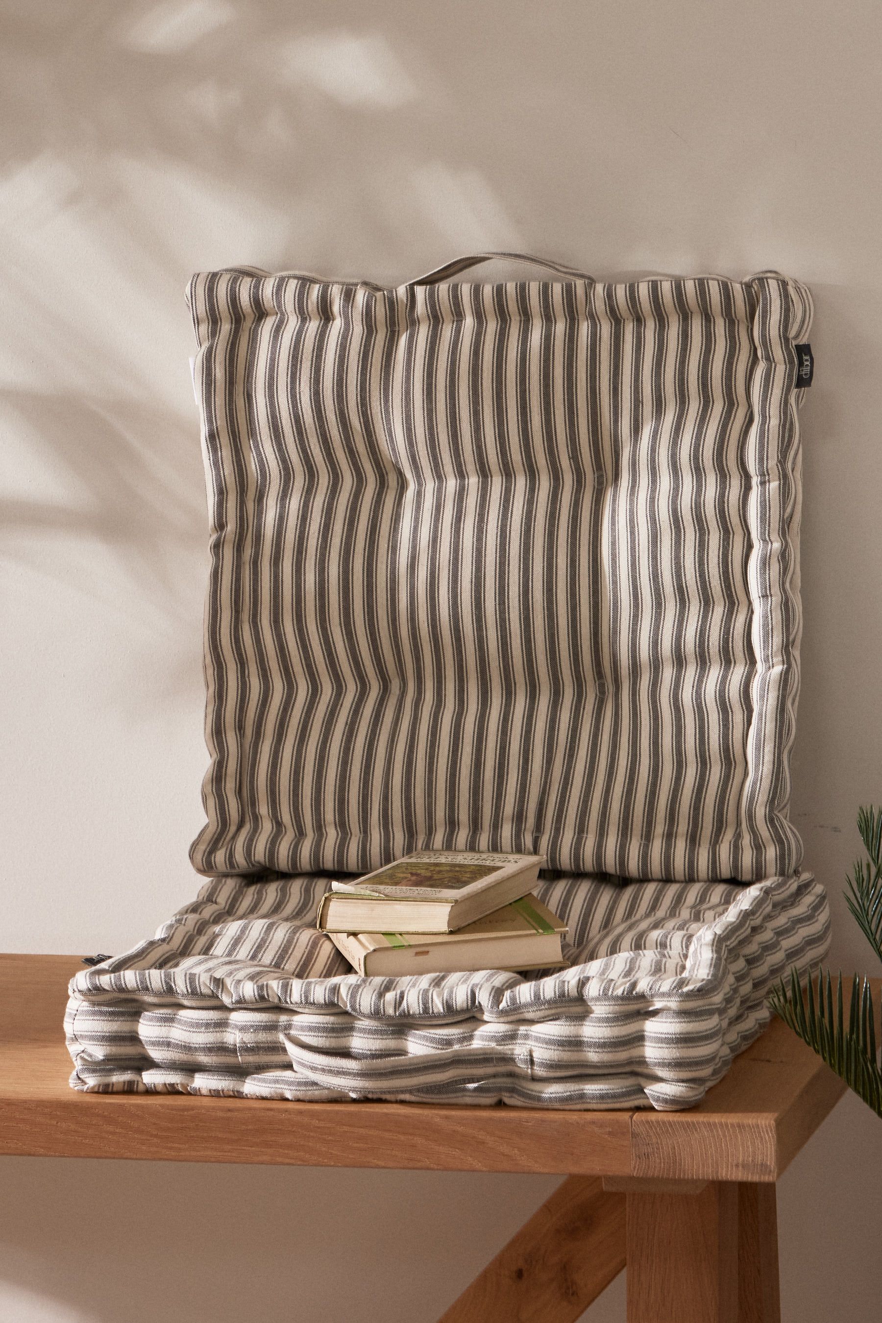 Dibor Set of 4 Grey Striped Indoor Dining Chair Seat Pad Box Cushions L40cm x W40cm