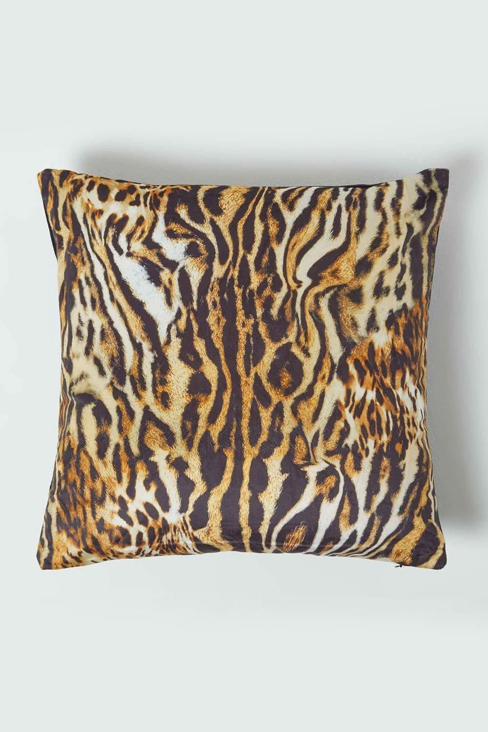 Homescapes Tiger Print Velvet Cushion 46 x 46 cm in Gold