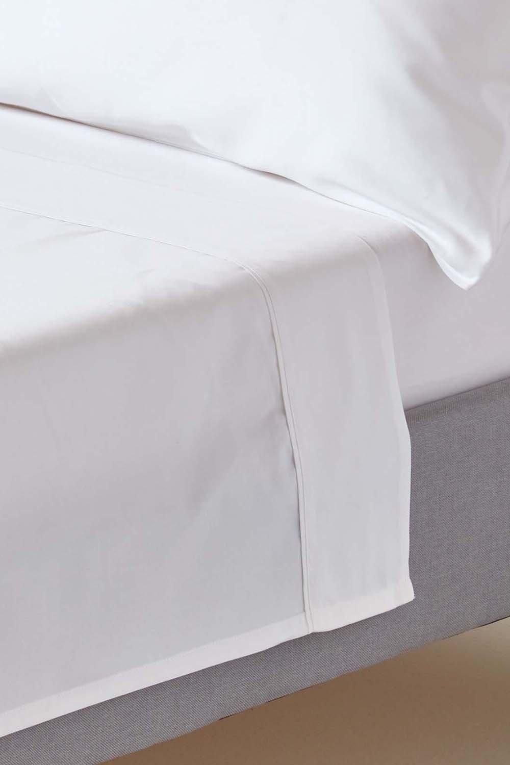 Homescapes Sateen Cotton Flat Sheet 400 TC in White
