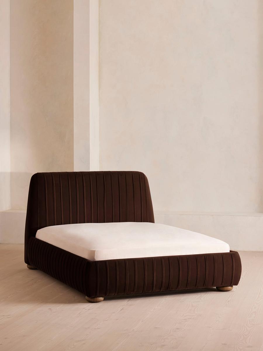 Vivienne Bed, King, Velvet, Chocolate