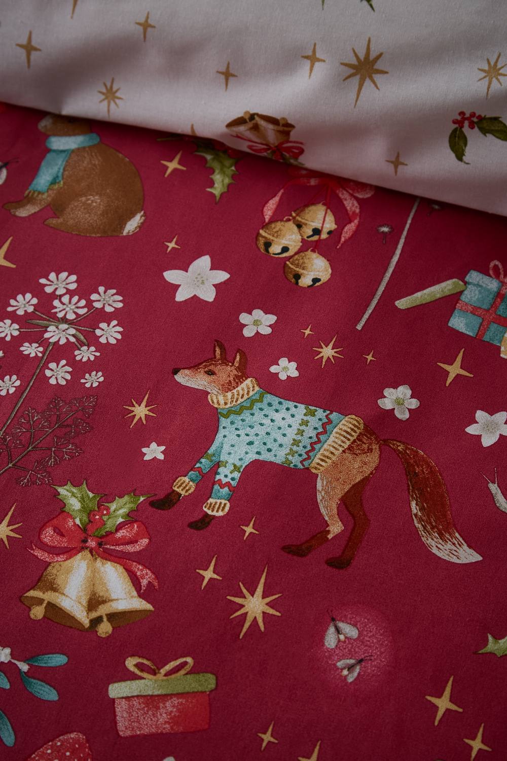 Catherine Lansfield Christmas Enchanted Twilight Reversible Duvet Cover Set in Red 4