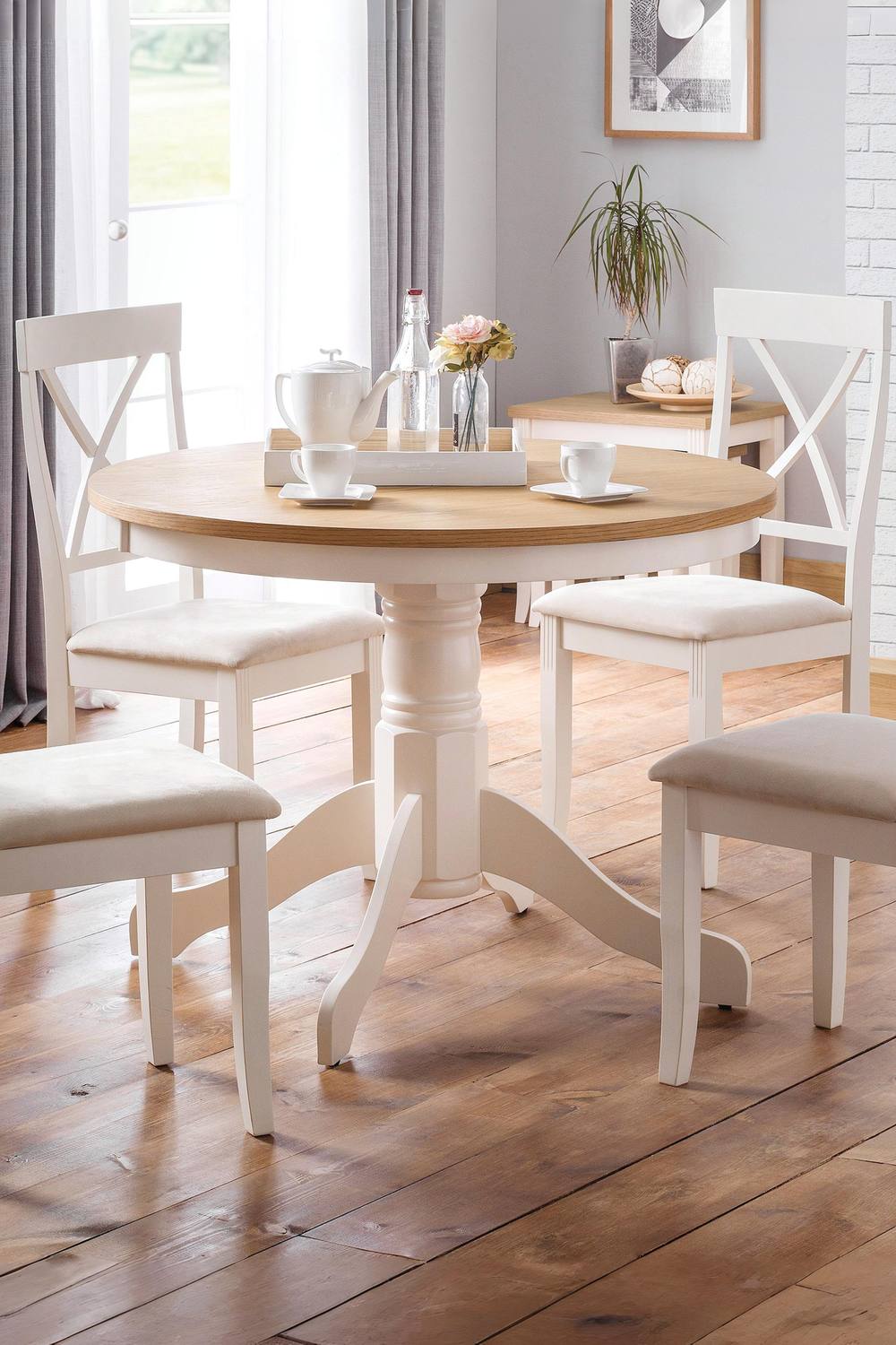 Julian Bowen Davenport Round Pedestal 4 Seater Dining Table in Ivory