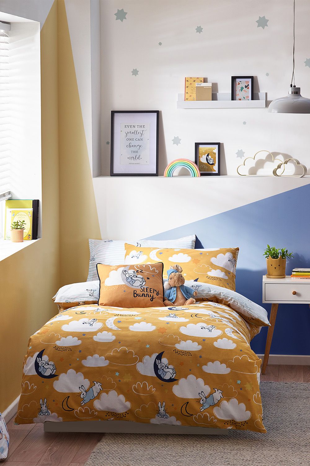 Peter Rabbit ™ Sleepy Head Reversible Duvet Cover Set in Yellow