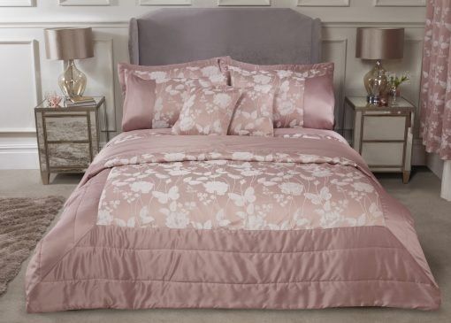 New Edge Blinds Meadows Bedspread in Pink
