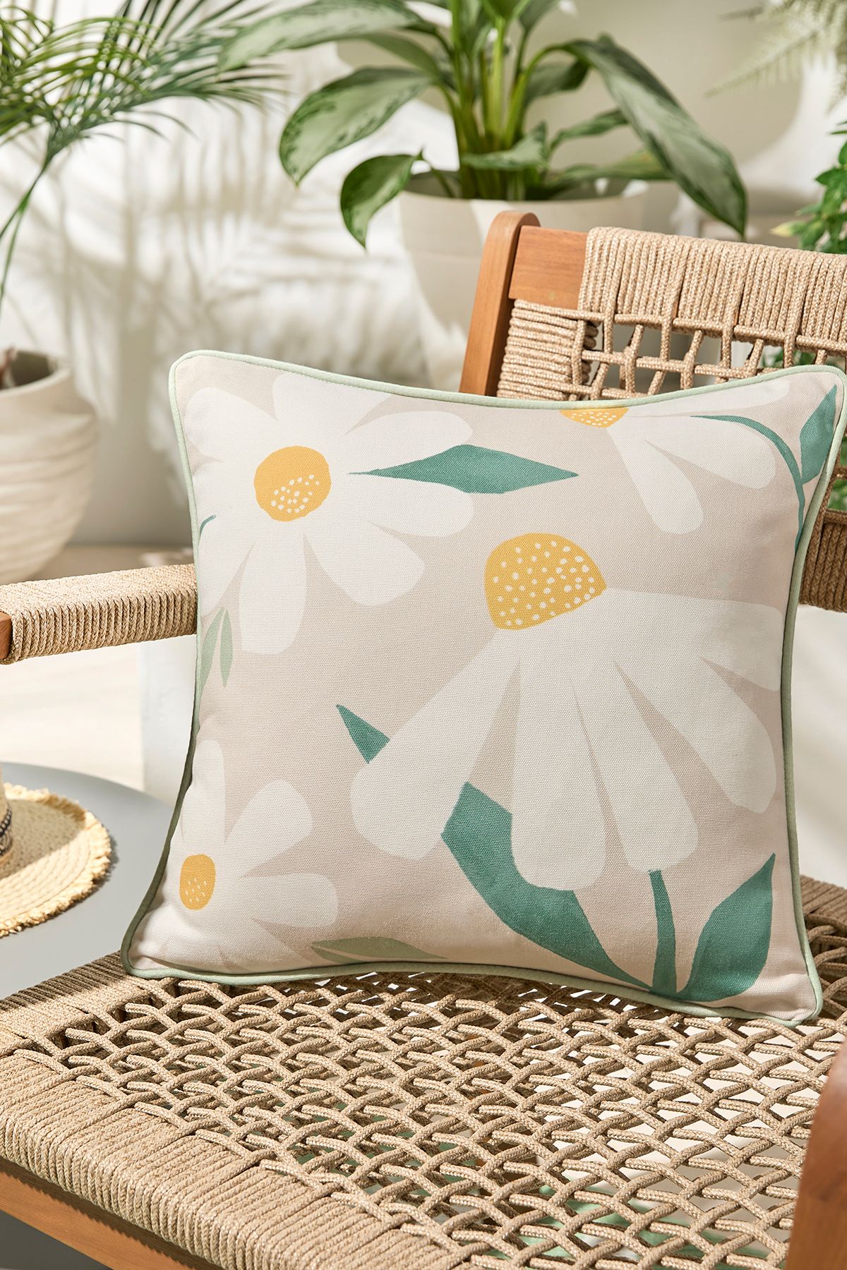 Fusion 'Daisy' Soft Touch Daisy Print Velvet Filled Cushion in Natural