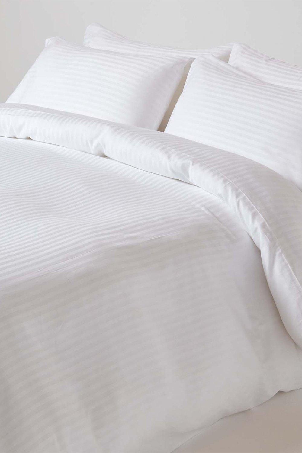 Homescapes Egyptian Cotton Stripe Duvet Cover & Pillowcase 330 TC in White