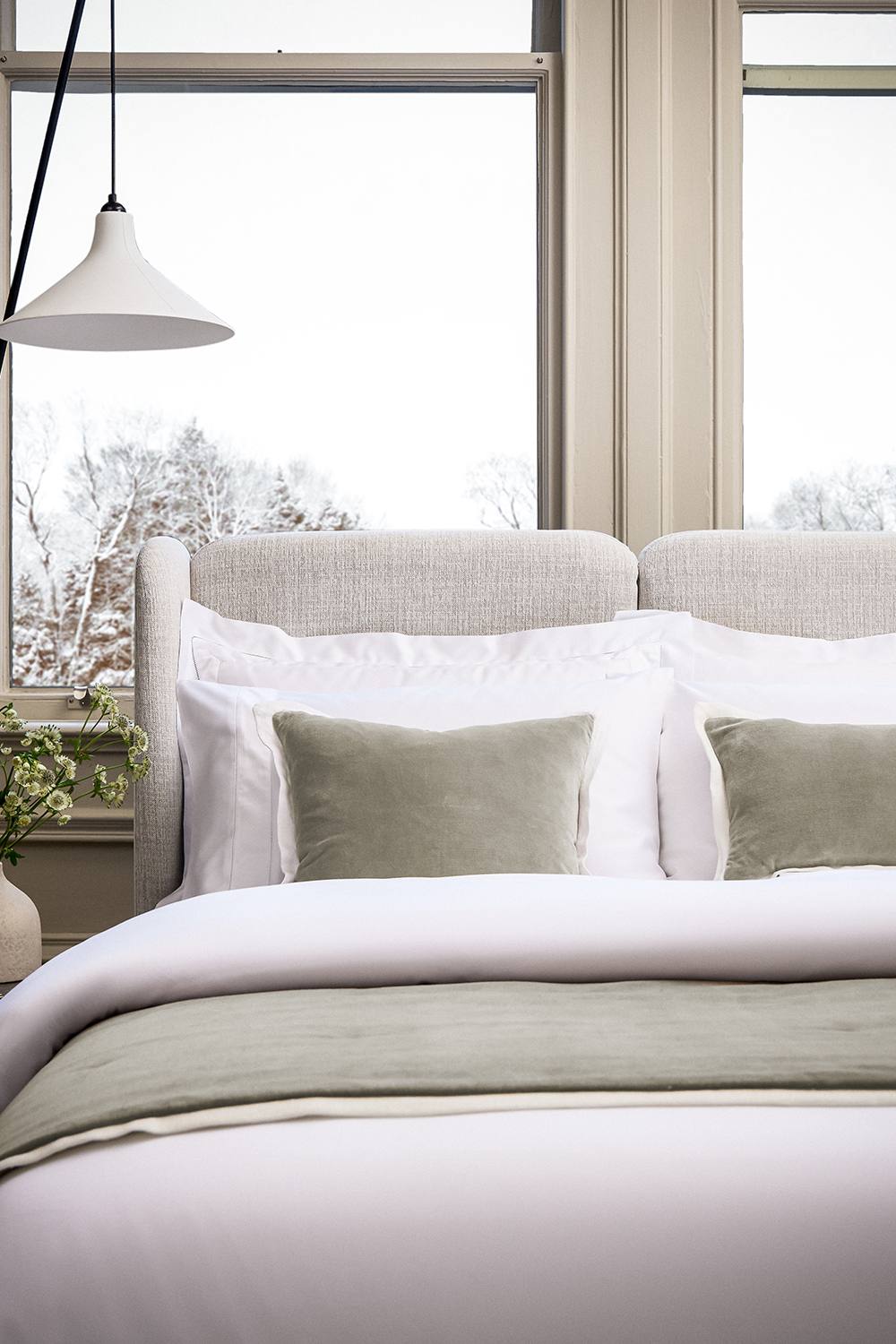 CHRISTY 'Balmoral' Luxury Cotton Sateen Hotel Duvet Cover Sets in White 2