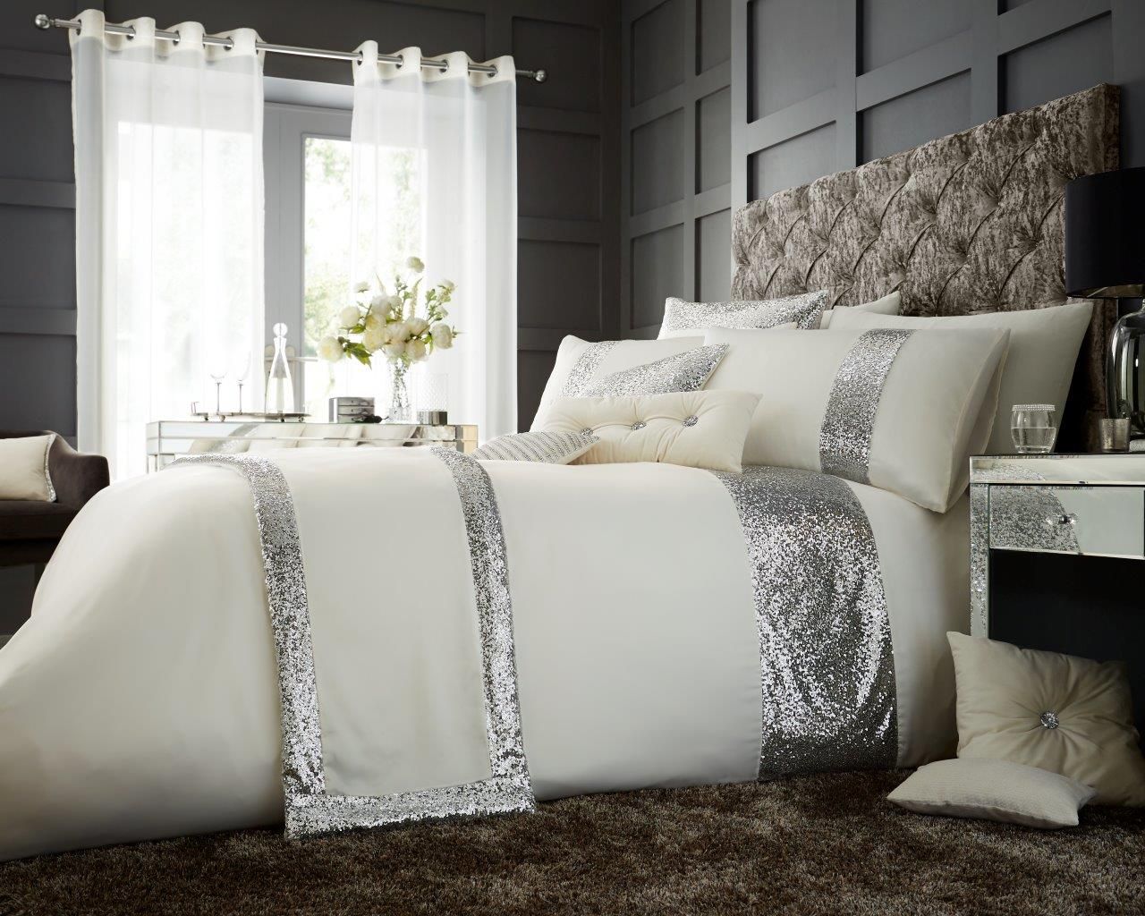 Smart Living Premium Polycotton Glamorous Duvet Cover With Pillowcases in Cream