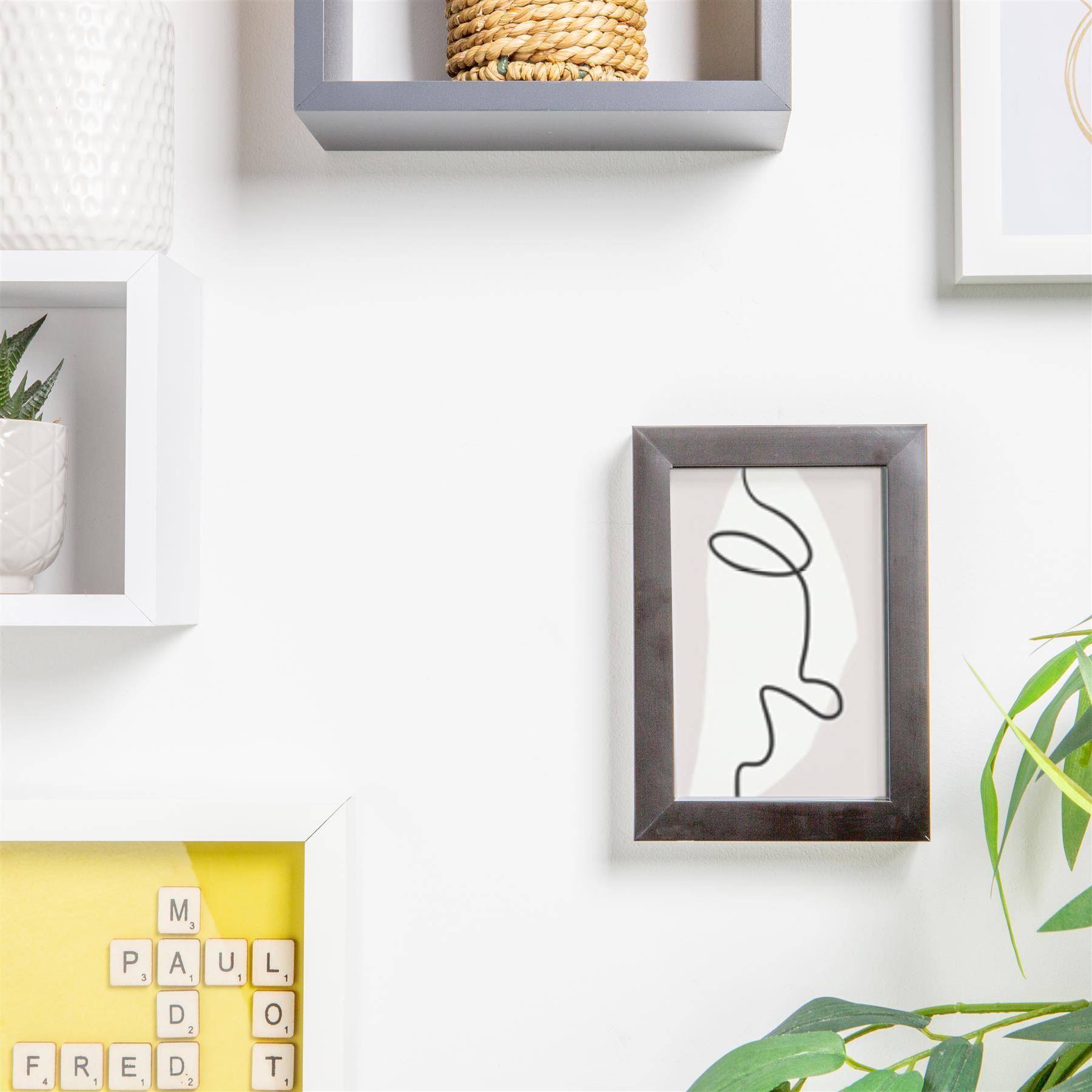 Nicola Spring Photo Frame - 4" x 6" in Black 4