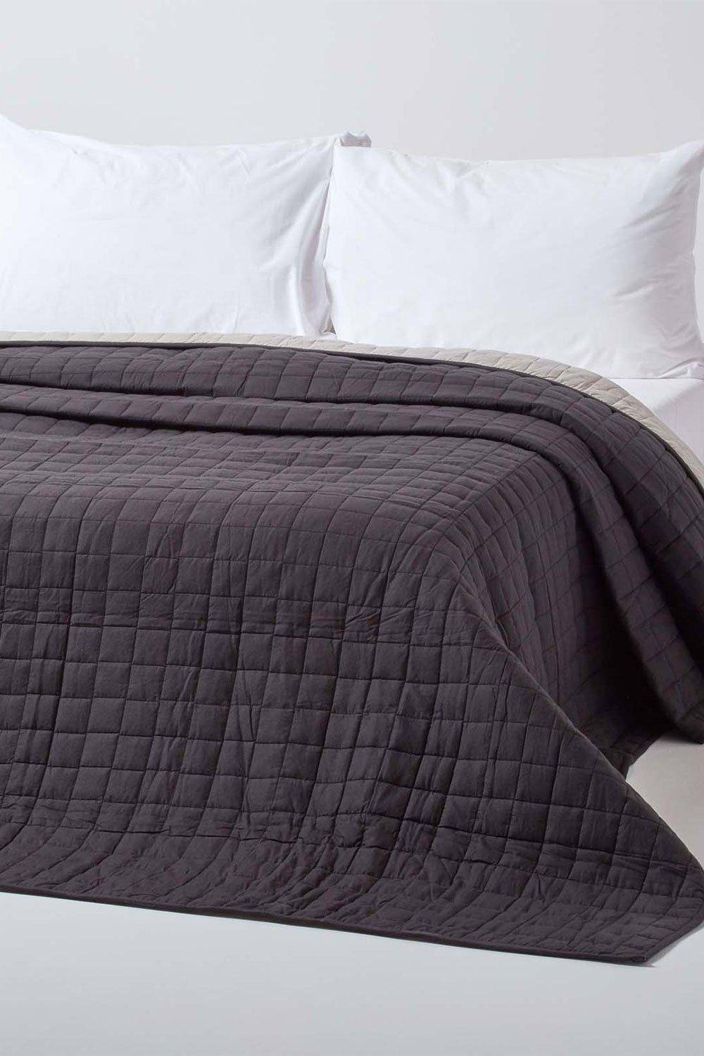 Homescapes Cotton Quilted Reversible Bedspread in Black