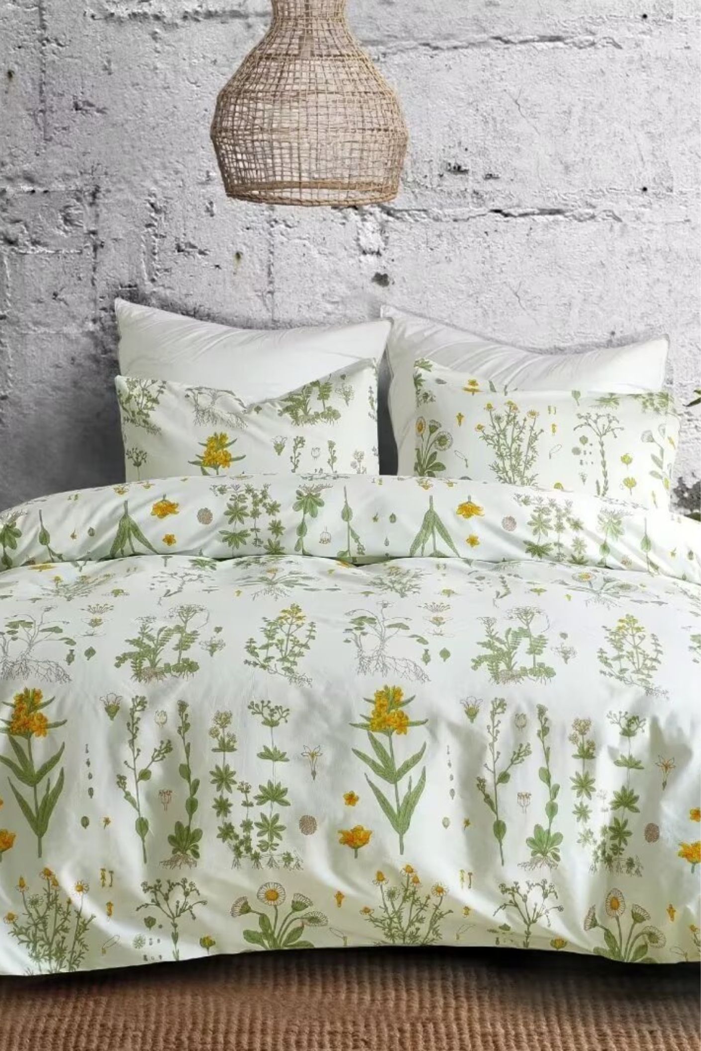 Ezysleep Meadow Flower Printed Duvet Set in Green