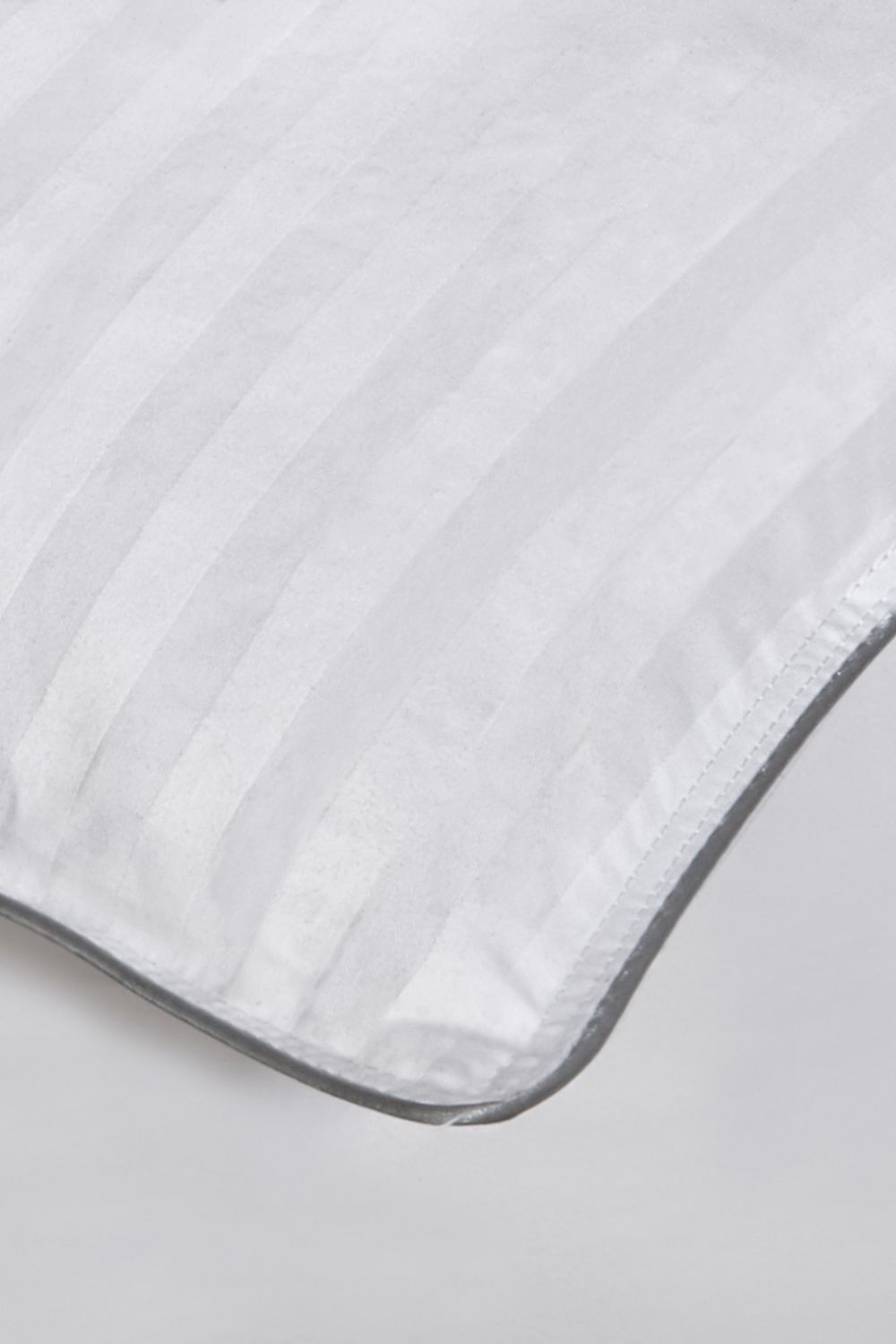 BHS 5 Star Hotel Collection 10.5 Tog White Goose Down Duvet 5