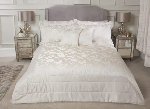 New Edge Blinds Meadows Bedspread in Cream