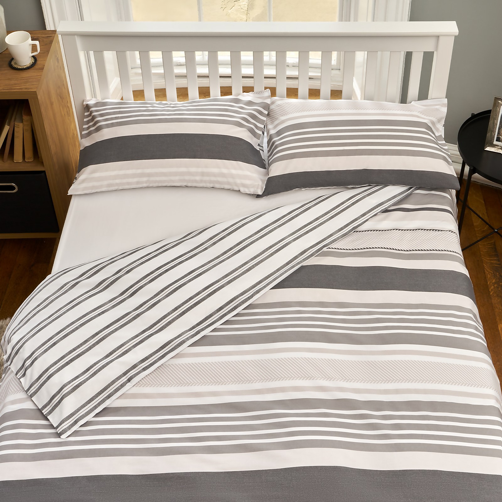 The Willow Manor Easy Care Percale King Duvet Set Metro Stripe - Grey