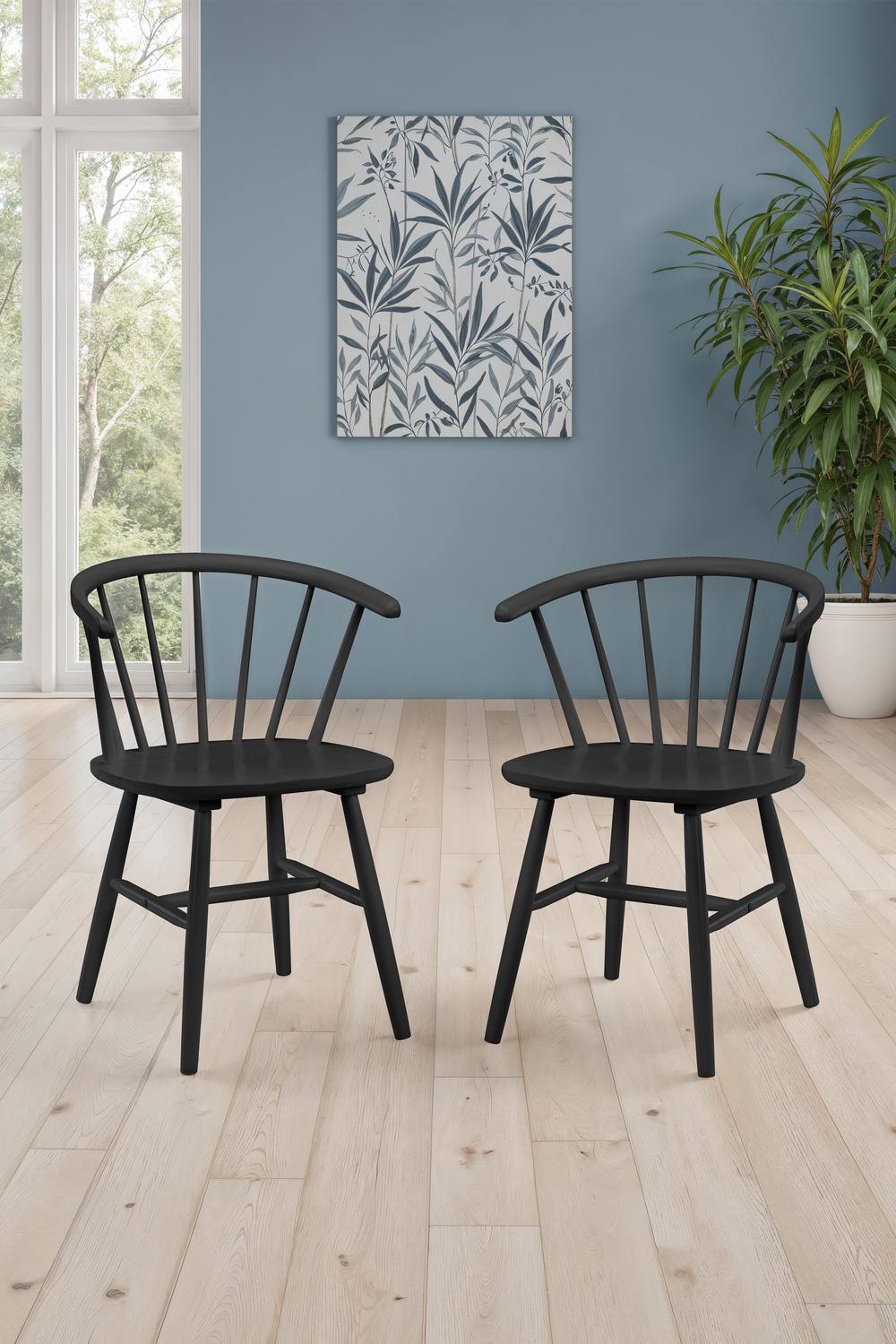Julian Bowen Modena Curved Spindle Back Dining Chair (Set of 2) in Black